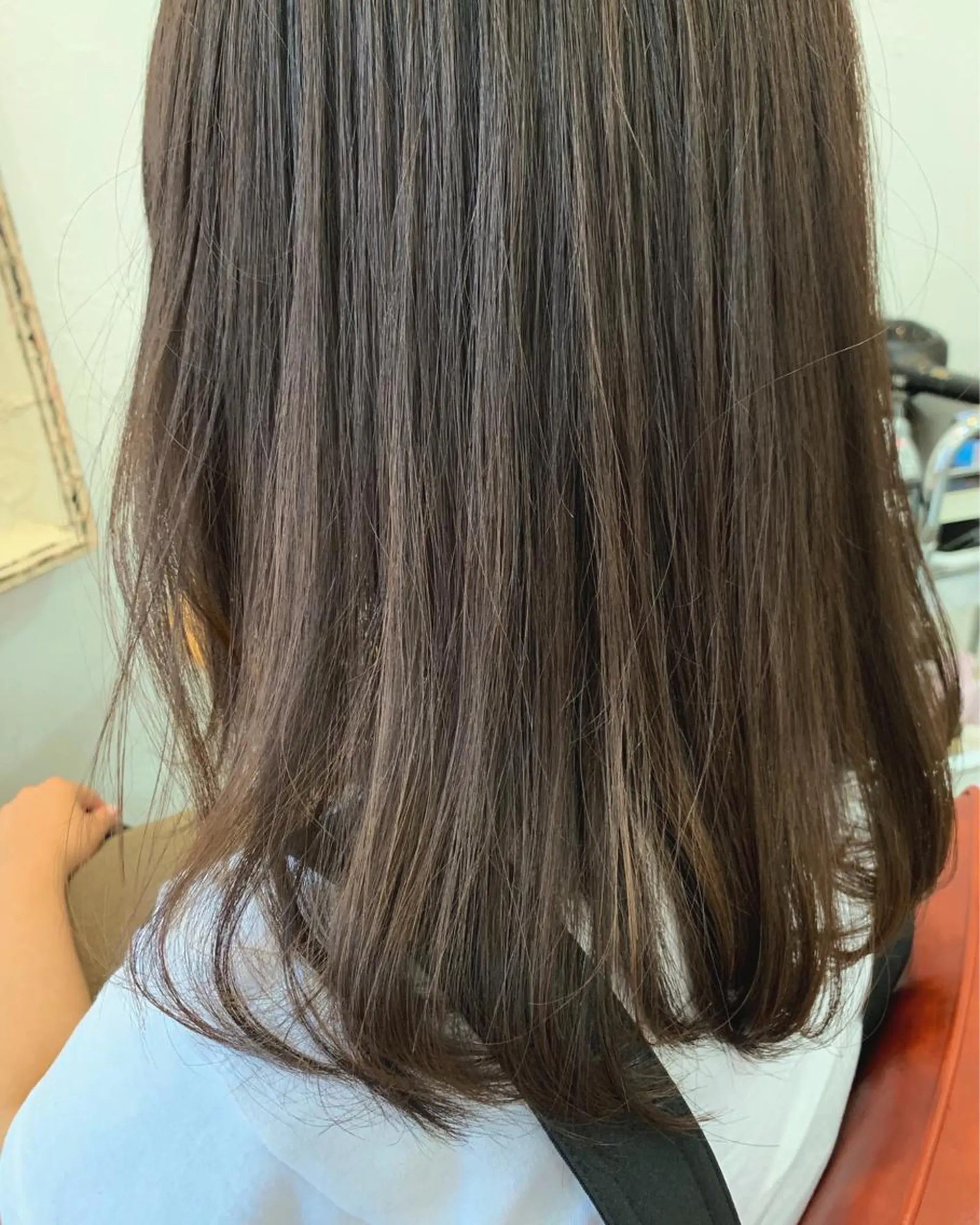 セミロング カラー fio マナミのヘアスタイル