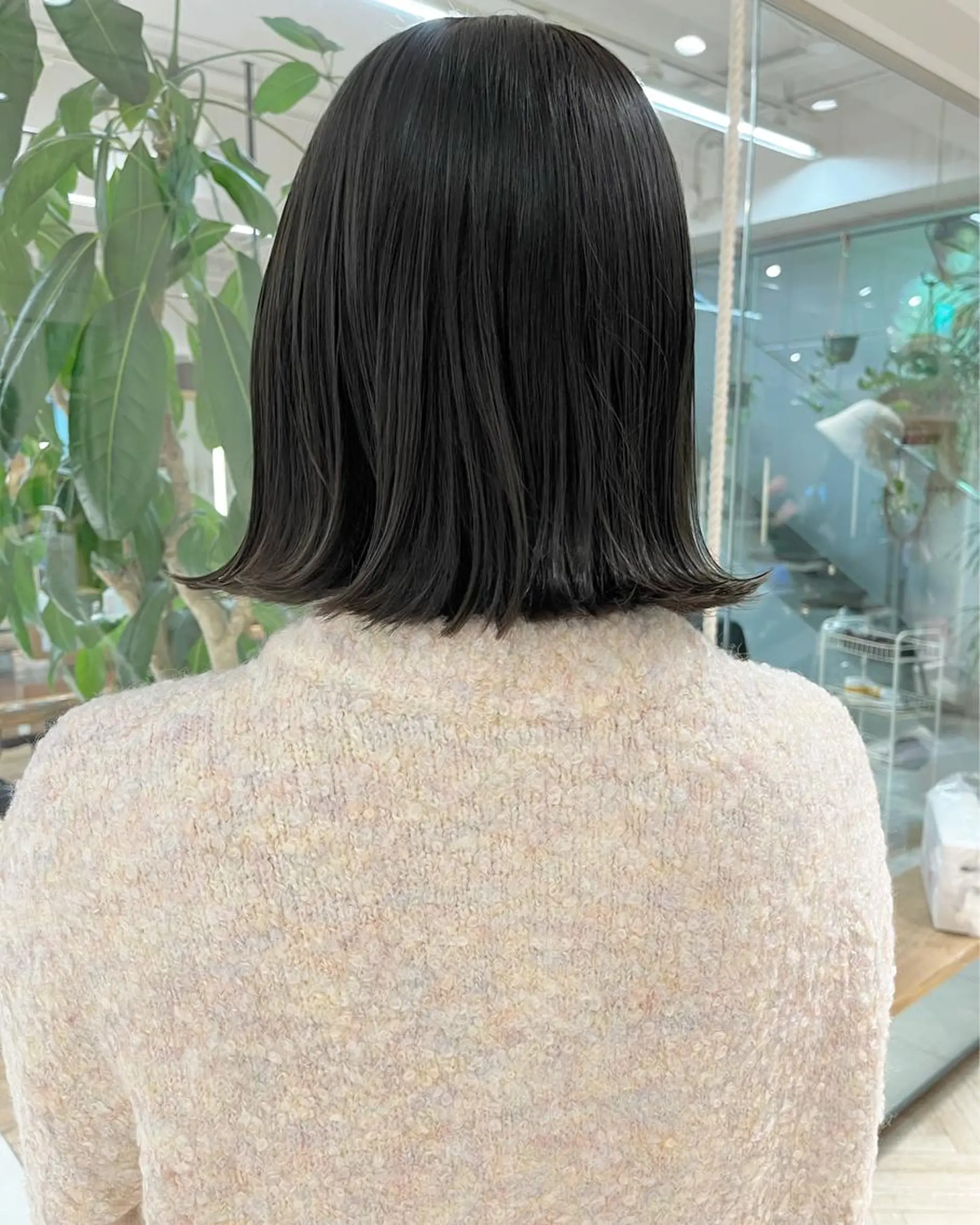 ミディアム カラー ヘアアレンジ カット ヘアカラー トリートメント ヘアセット 🌷ボブ/髪質改善 ストレートのヘアスタイル