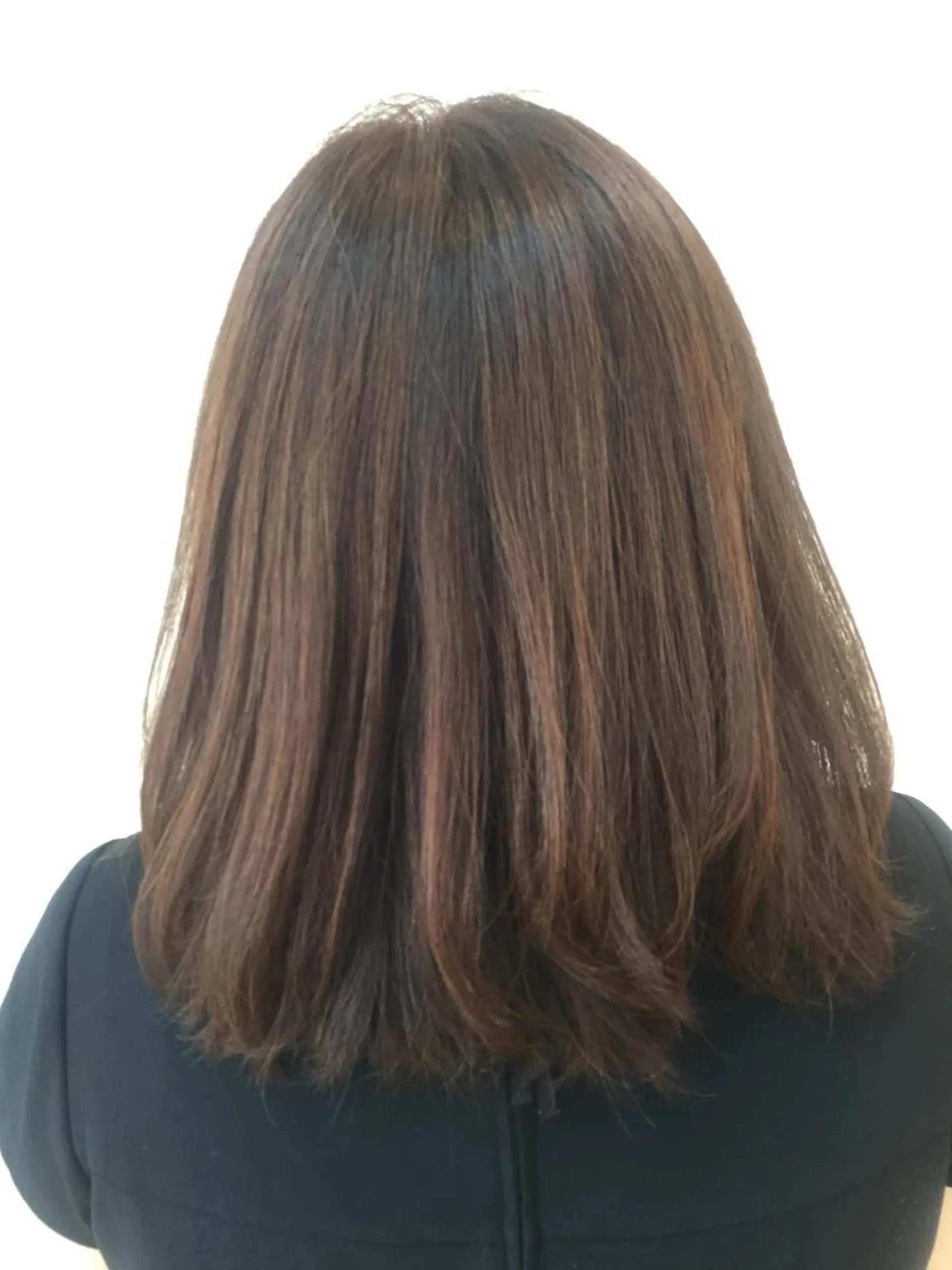 セミロング 髪質改善・修復 成瀬由賀里のヘアスタイル