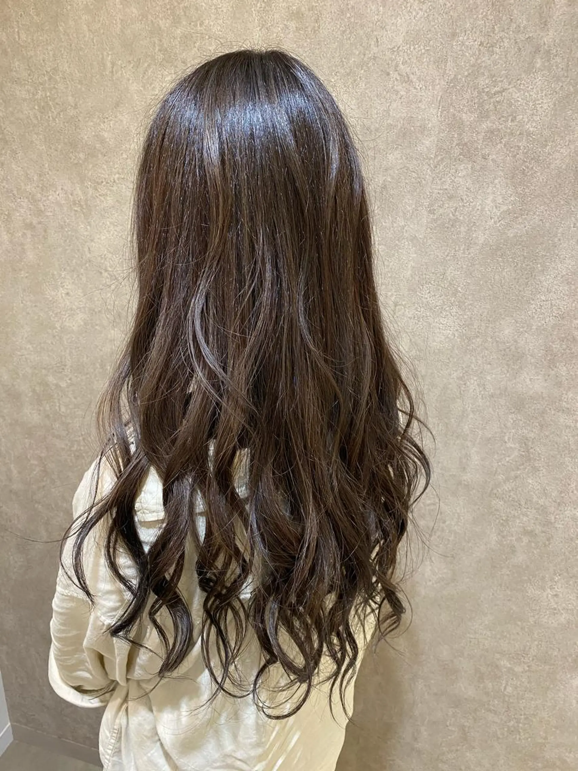 ロング カラー 透明感カラー ハイライトカラー ハイライト Remember所属・🌼Remember MAE🌼のヘアスタイル