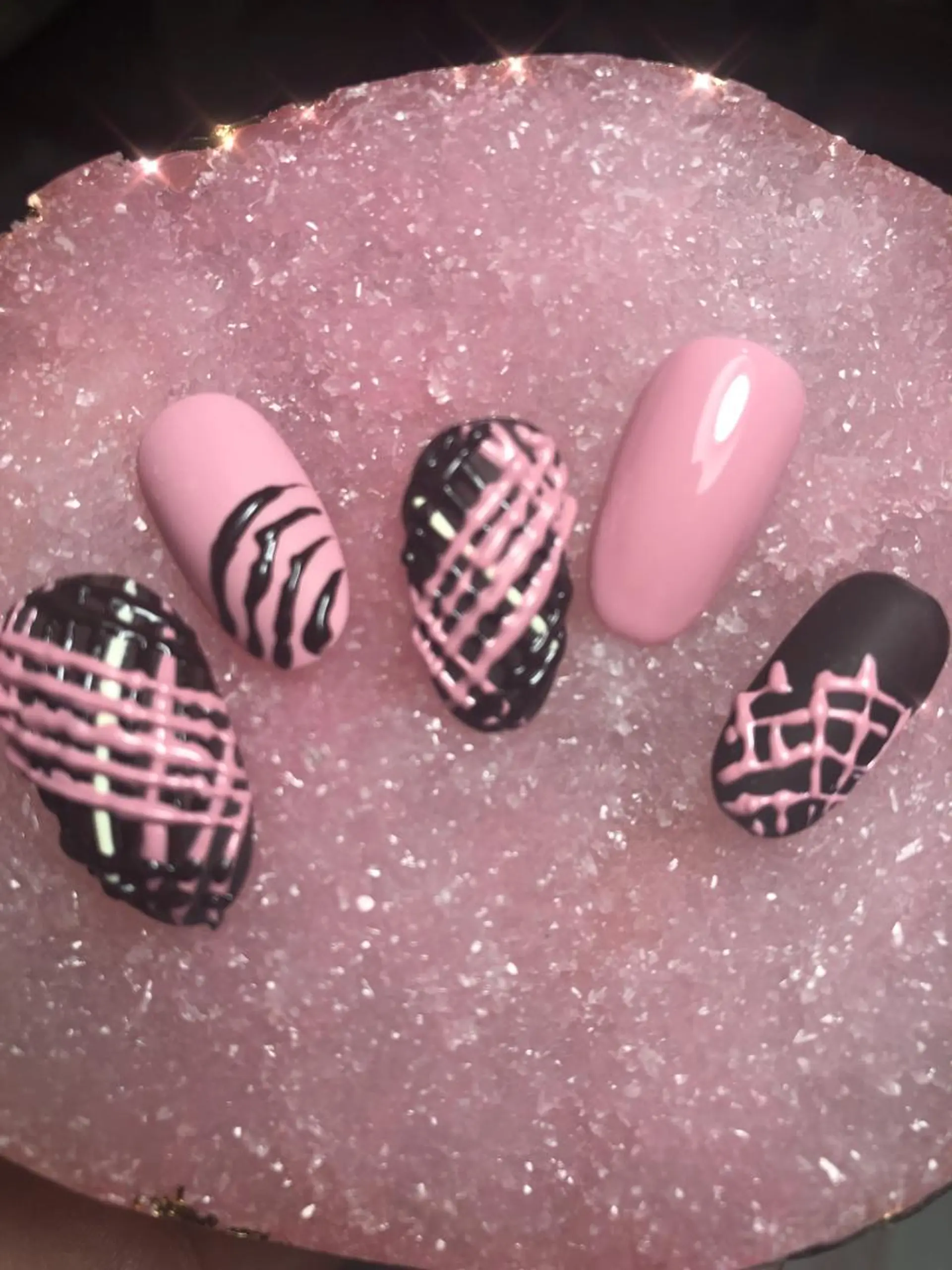 ネイル バレンタイン ハンドネイル ネイルサロン Sweetのネイルデザイン