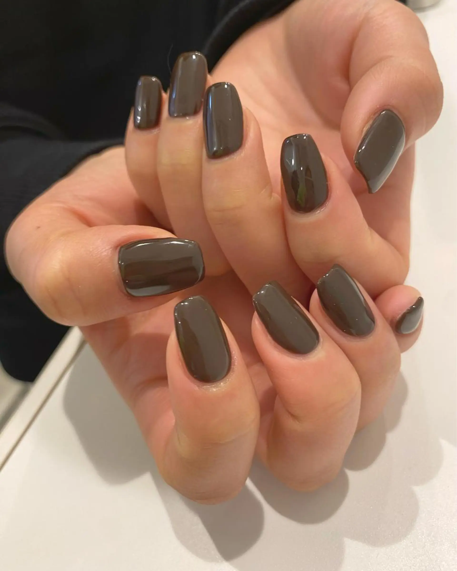 ネイル ワンカラーネイル バレンタイン ハンドネイル Ann. nail.tokyo所属・Ann nailのネイルデザイン