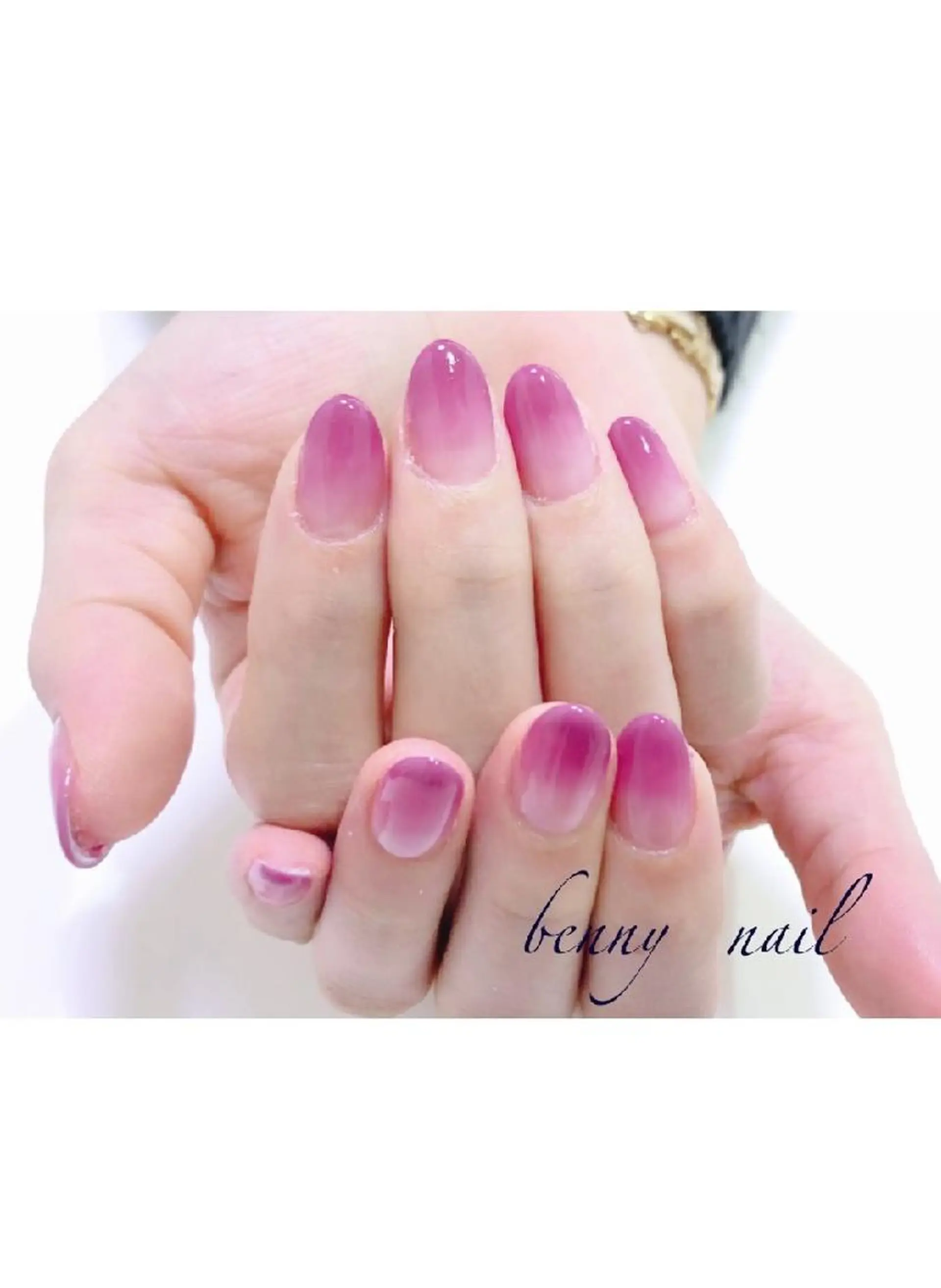 ネイル グラデーション 最終受付23時半 benny nailのネイルデザイン