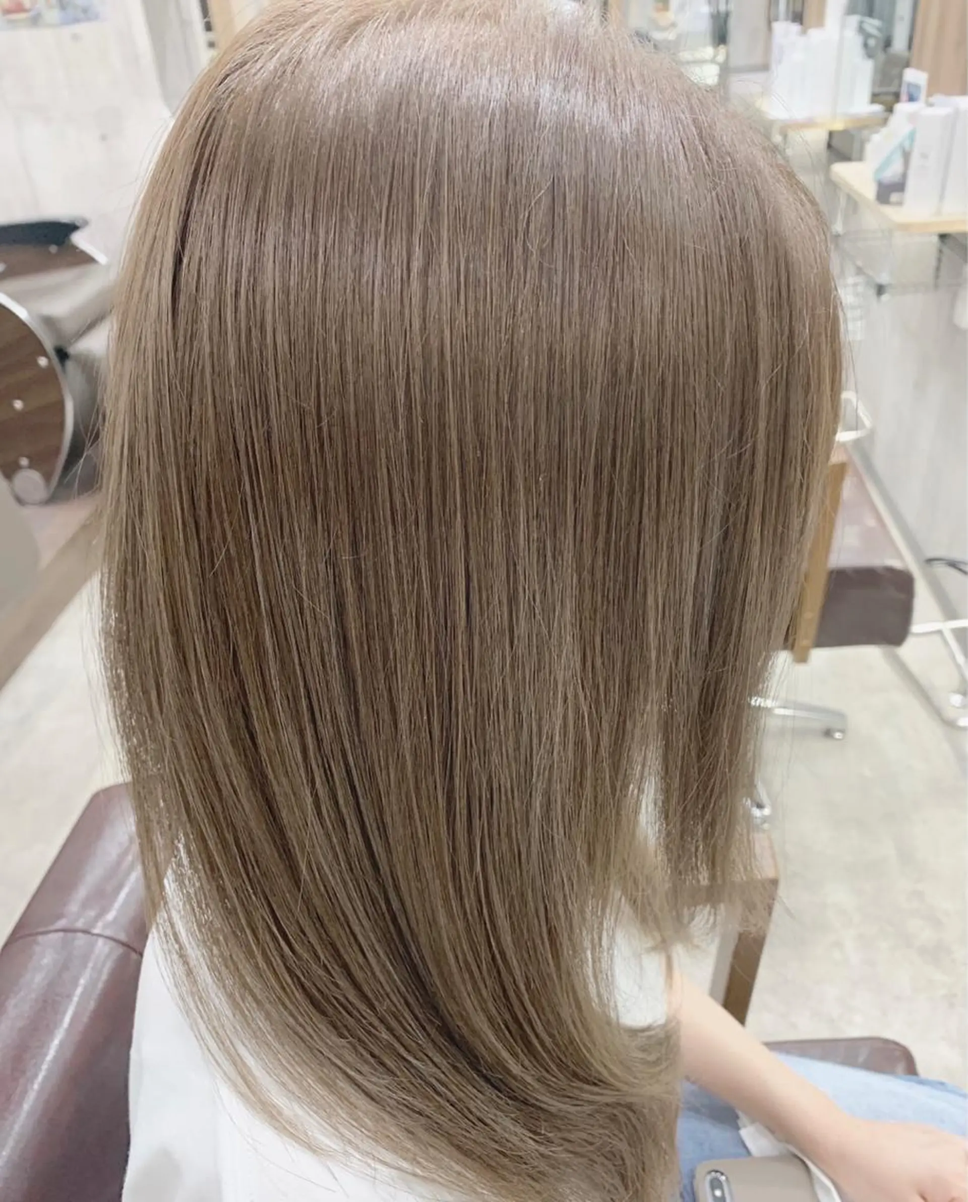 ミディアム カラー バレイヤージュ ブリーチ ダブルカラー グラデーションカラー グレージュ ヘアカラー hair salon mementoのヘアスタイル