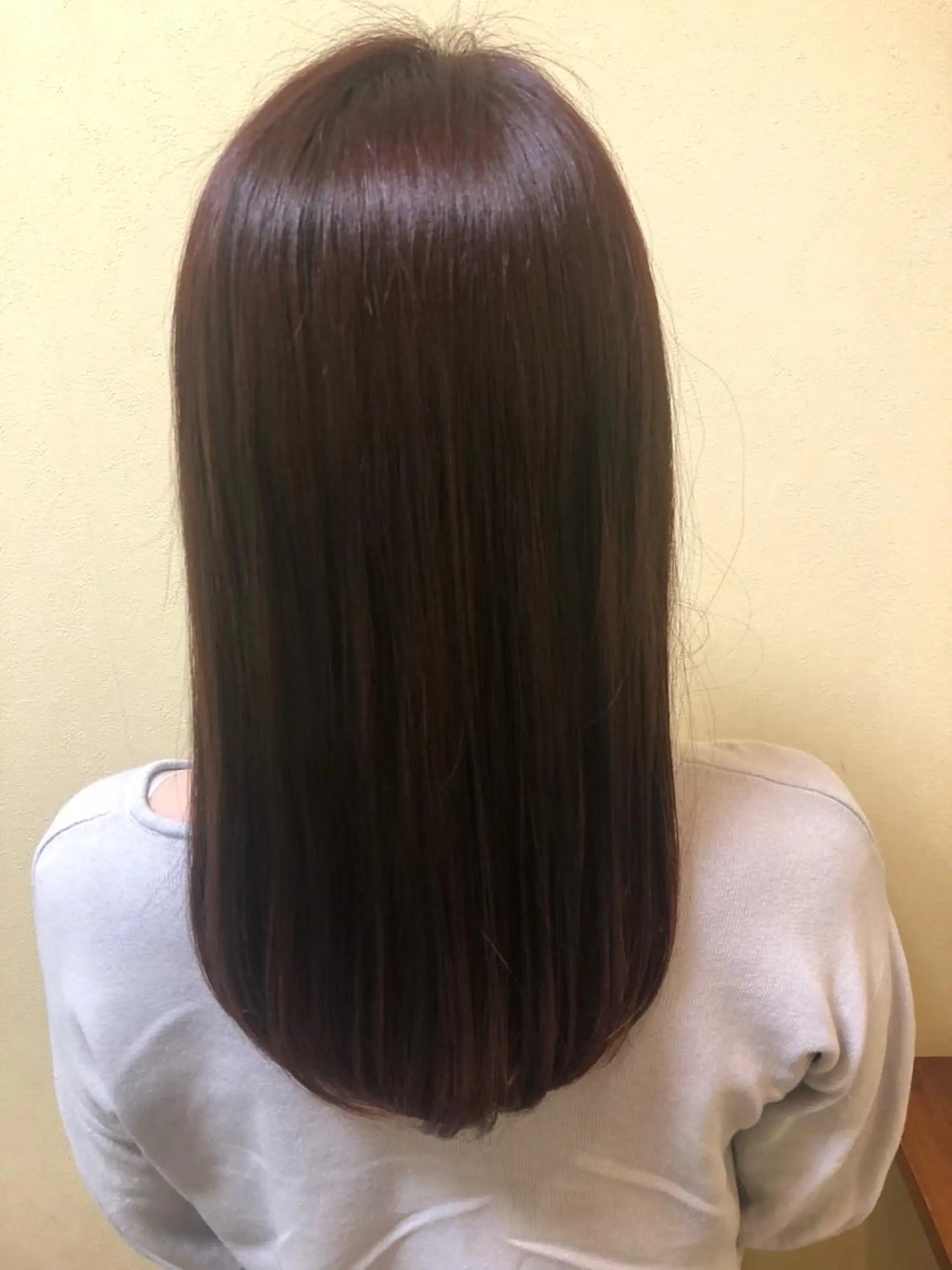 セミロング fuuga春日部店所属・艶髪髪質改善🐰🫧 ai🩵のヘアスタイル