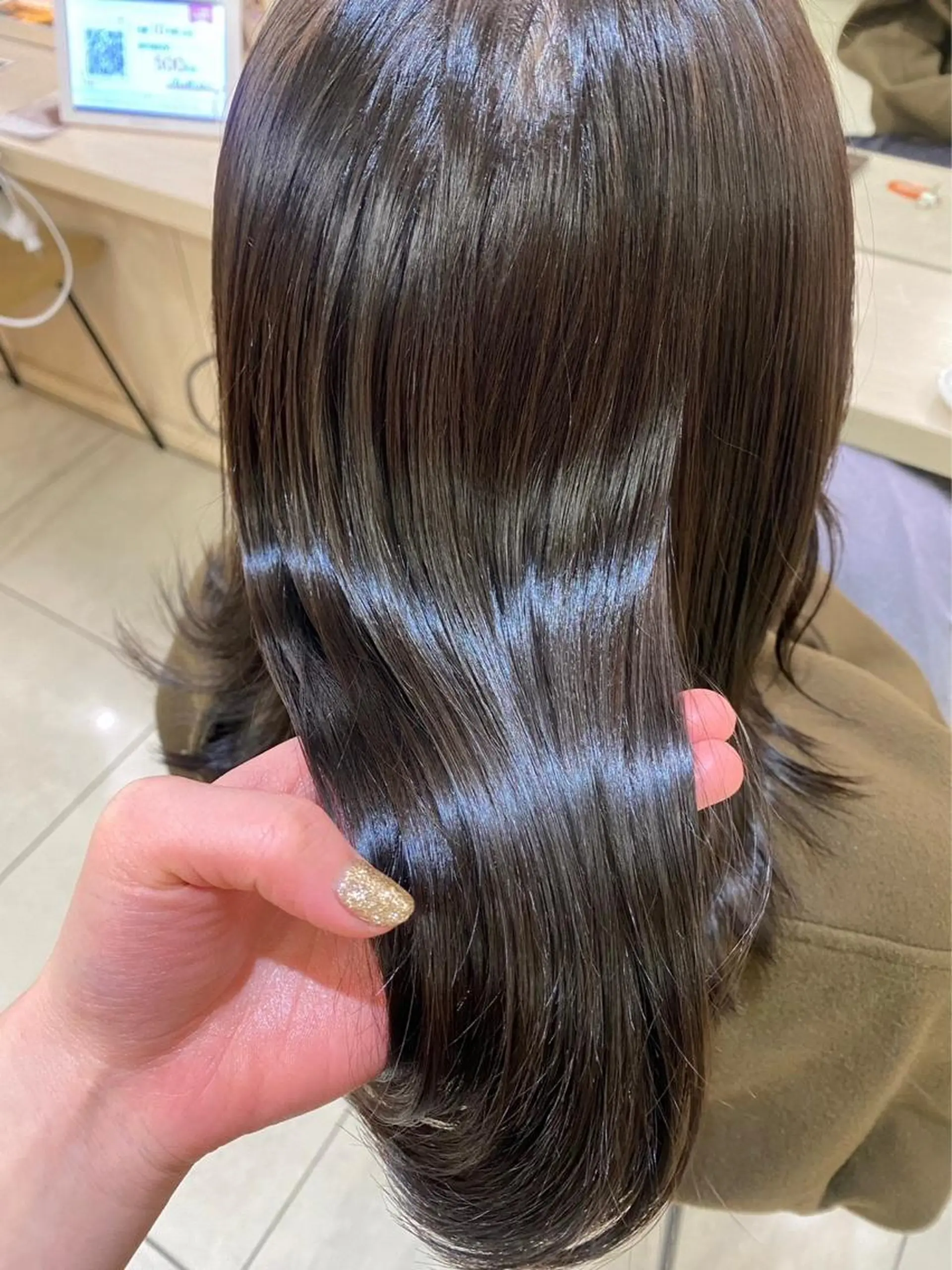 ロング 💙mai🫧 縮毛矯正・ハイライトのヘアスタイル