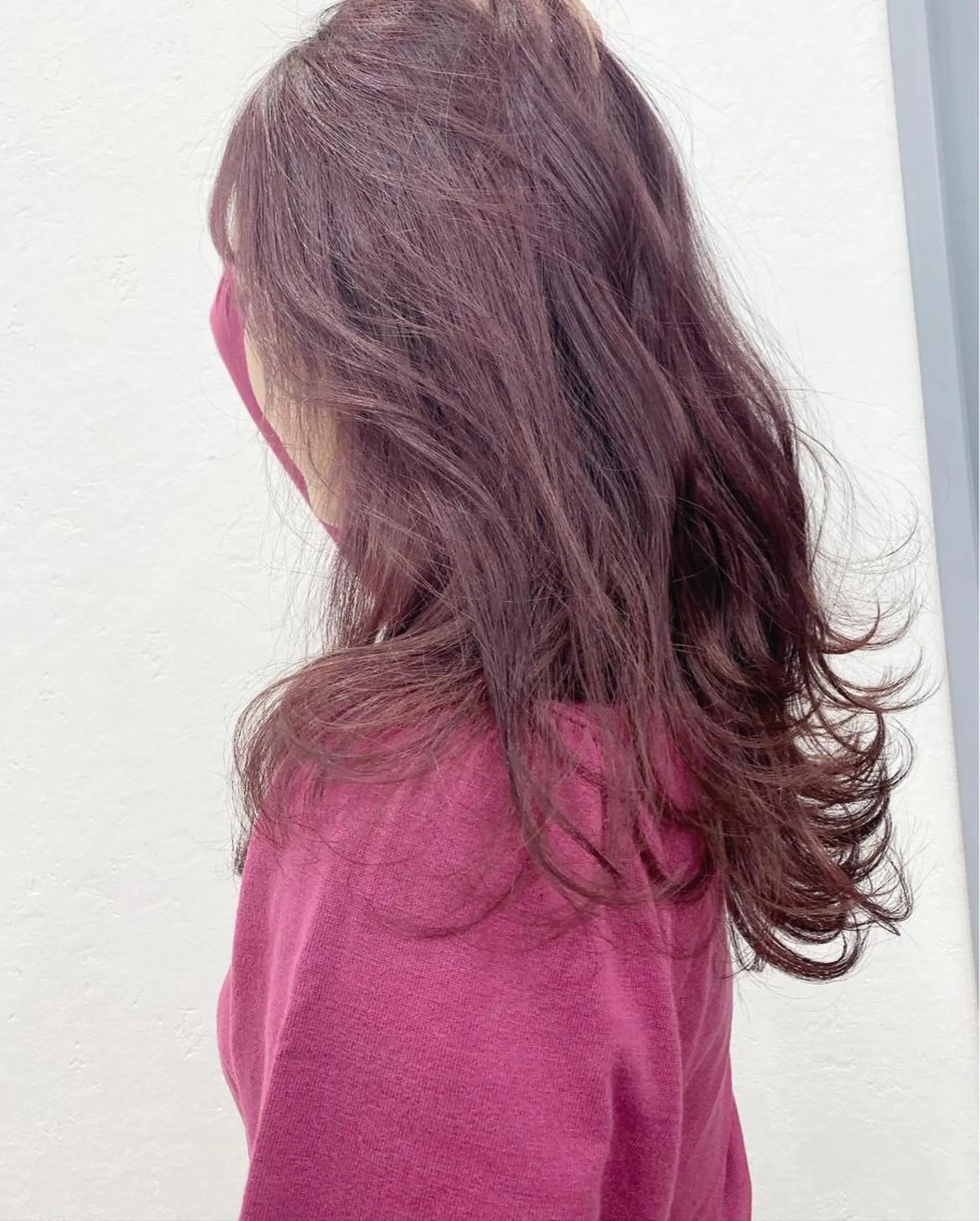 ロング カラー オリーブ/アッシュ やわらか透明感カラーのヘアスタイル