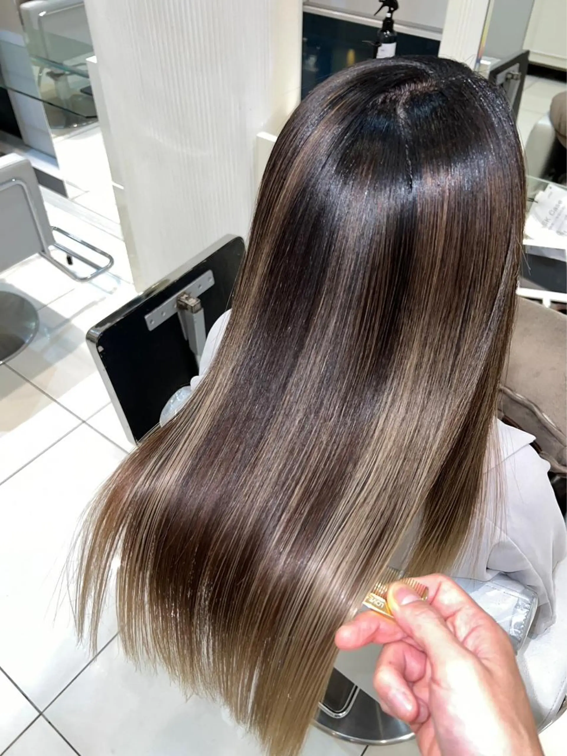 ロング カット 縮毛矯正 トリートメント ✨髪を傷ませない✨ 吉田ひじりのヘアスタイル