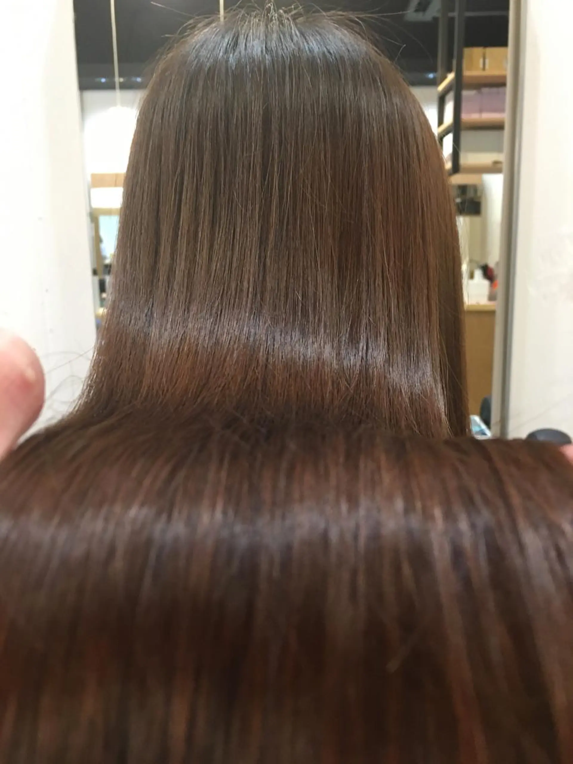 セミロング カラー 髪質改善 トリートメント メンズ眉毛ITSUK Iメンズ専門　新宿の眉毛・アイブロウイメージ