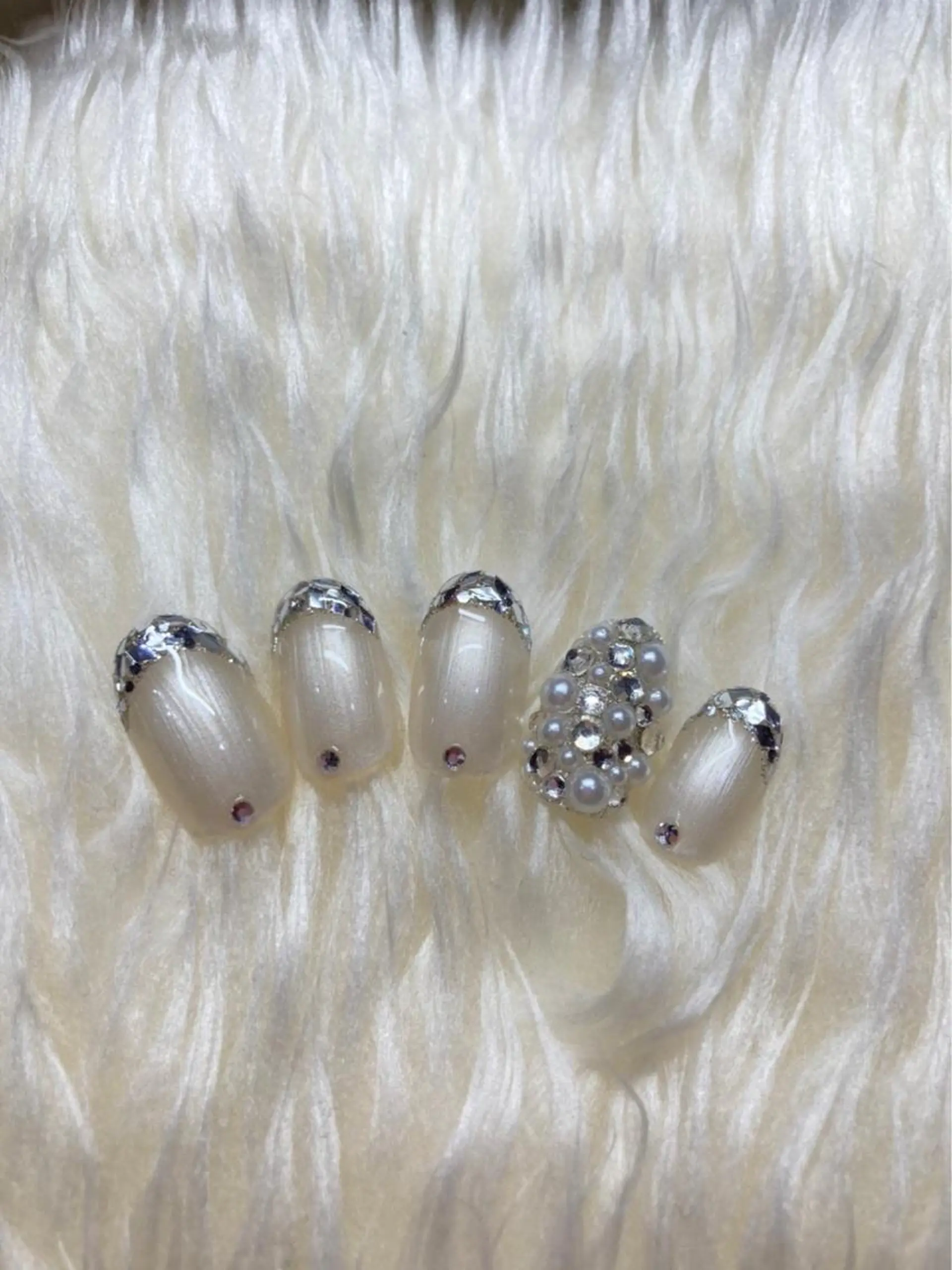 ネイル ジェルネイル ニュアンスネイル パラジェル ブライダルネイル 冬ネイル Nail&eye Belire 新宿のネイルデザイン