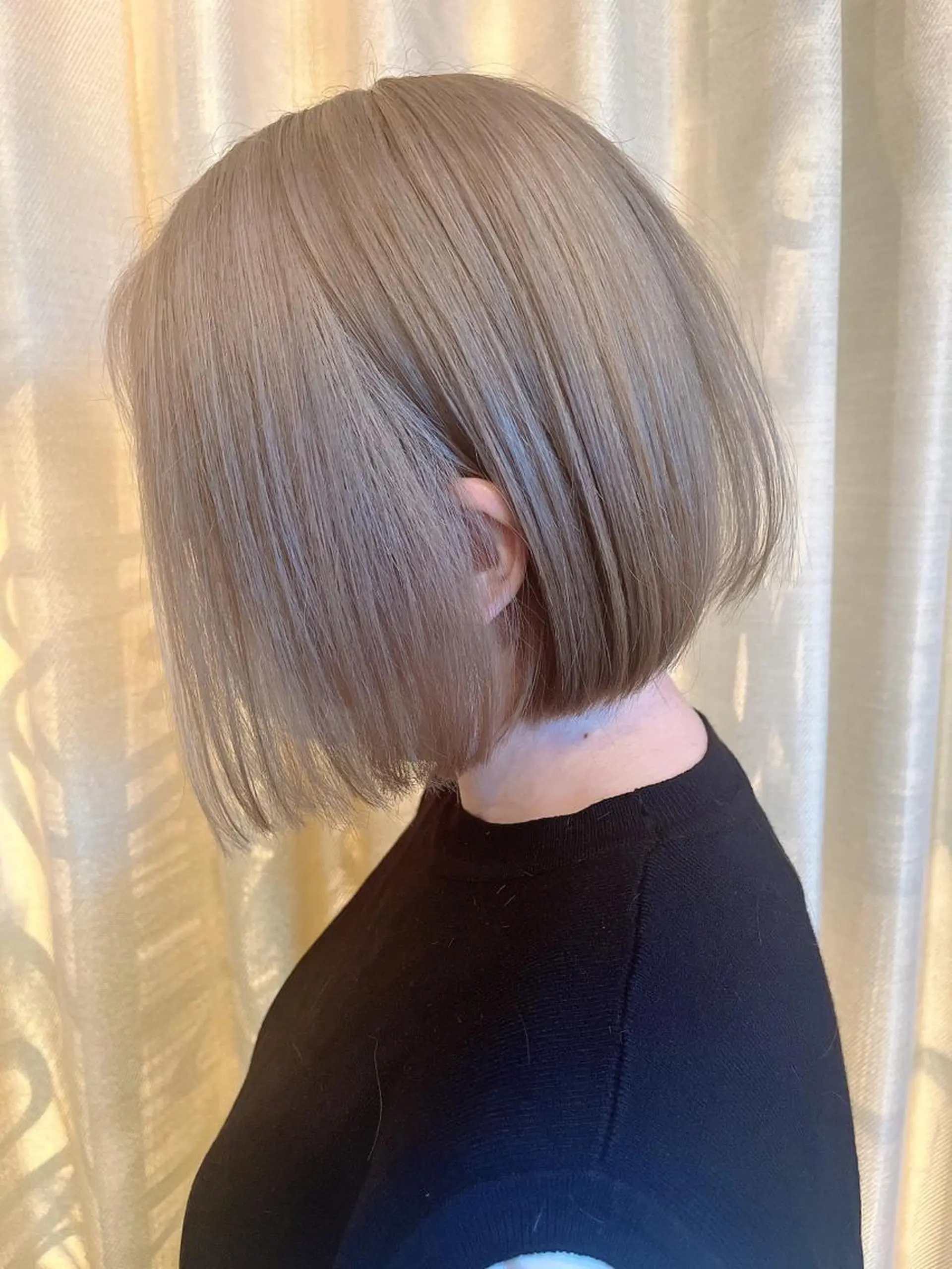 ショート ボブ カット ヘアカラー 小塚 和眞のヘアスタイル