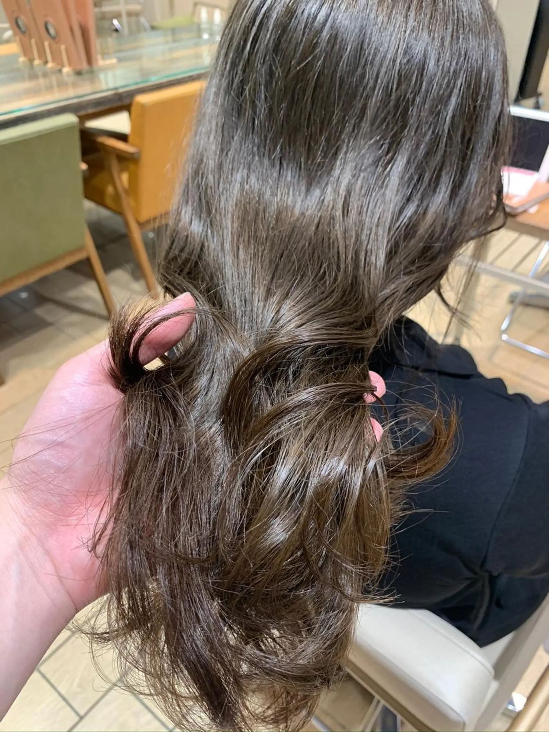 ロング カラー レイヤー専門家 ダブルカラー修のヘアスタイル