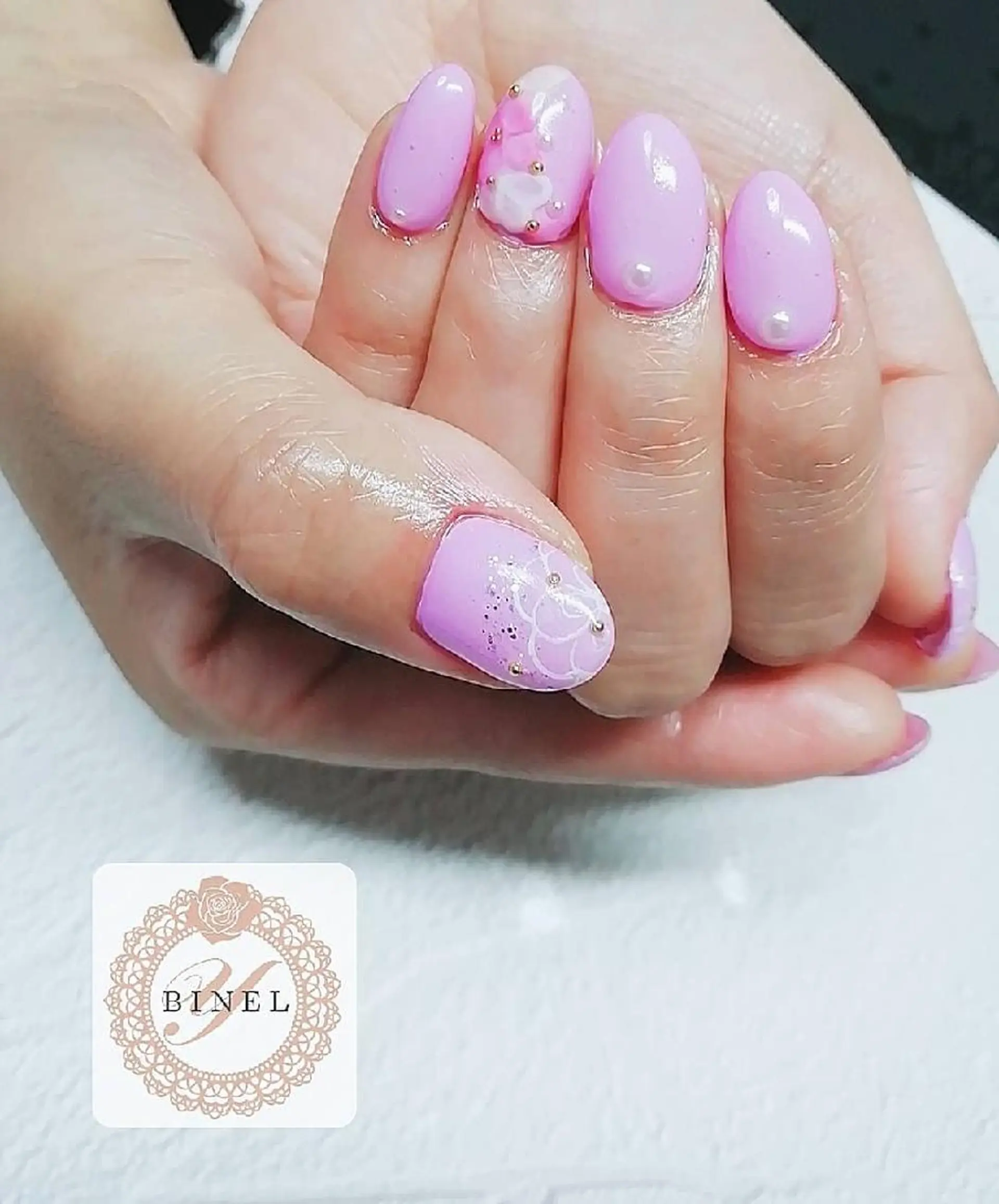 ネイル 持ち込み ハンドネイル Nail Salon Y.BINELのネイルデザイン