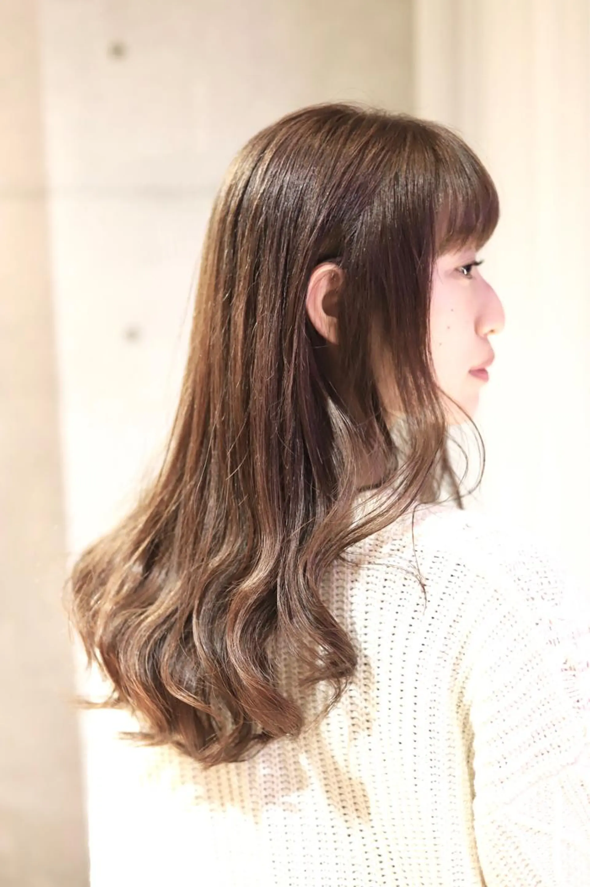 ロング カラー アッシュ ベージュカラー アドミラルYoshi oのヘアスタイル