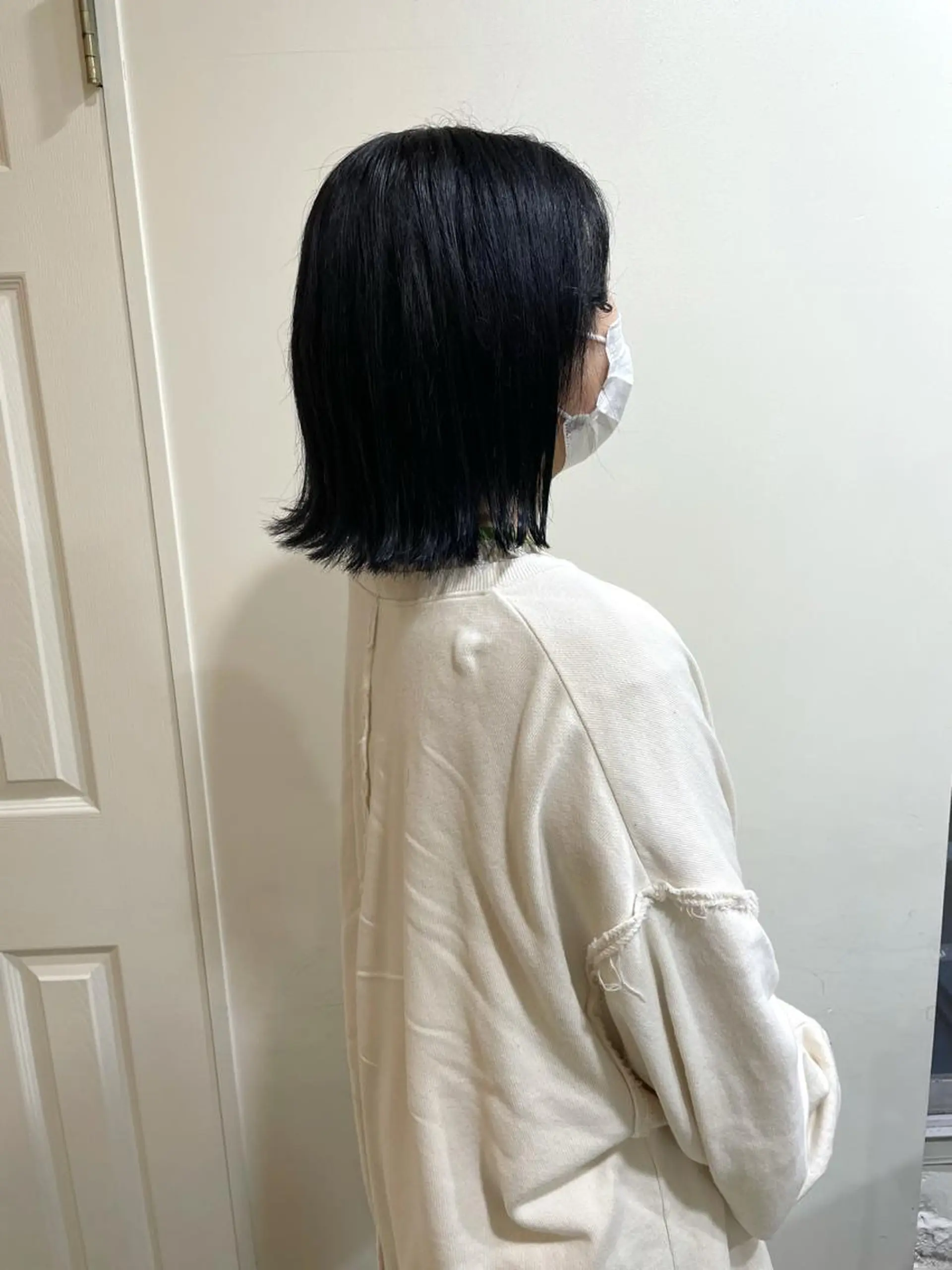 ミディアム カラー ブルーカラー ネイビーカラー MIOベージュカラー 柔らかいカラーのヘアスタイル