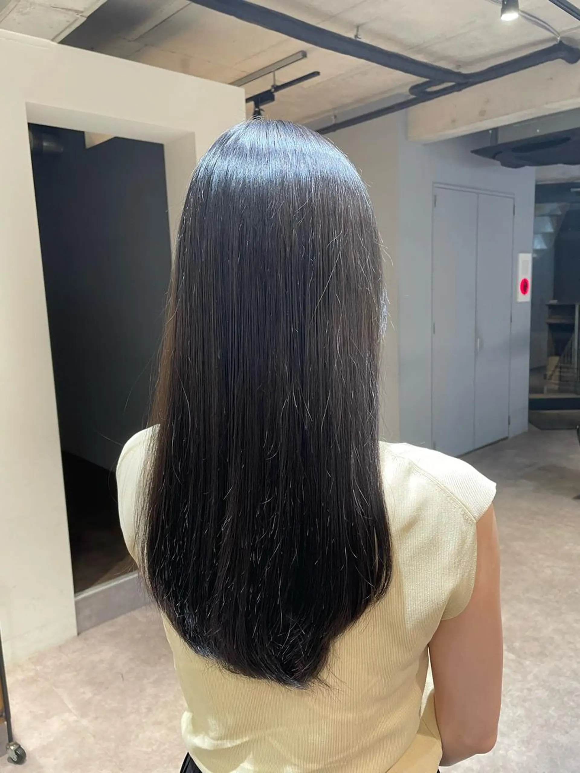 ロング カラー アッシュ オリーブアッシュ トリートメント 葉月/ボブ/ 透明感カラー／中目黒のヘアスタイル