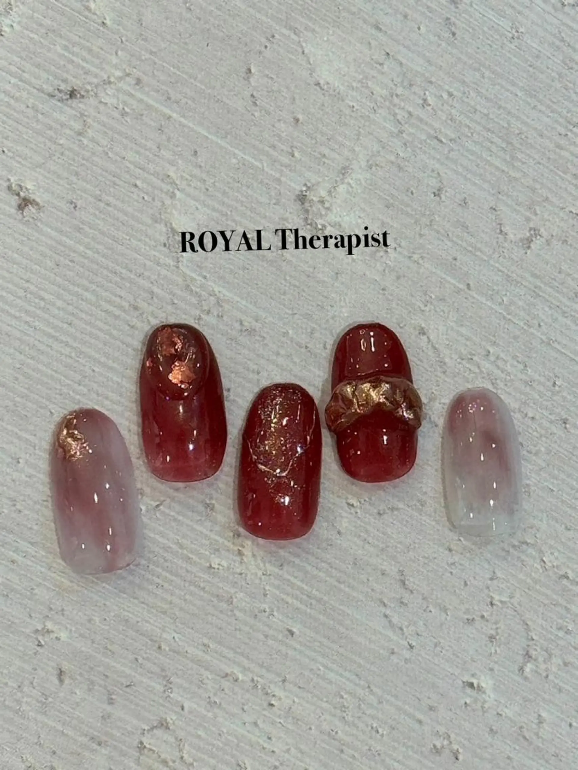 ネイル 【尾下】 ロイヤル•セラピストのネイルデザイン