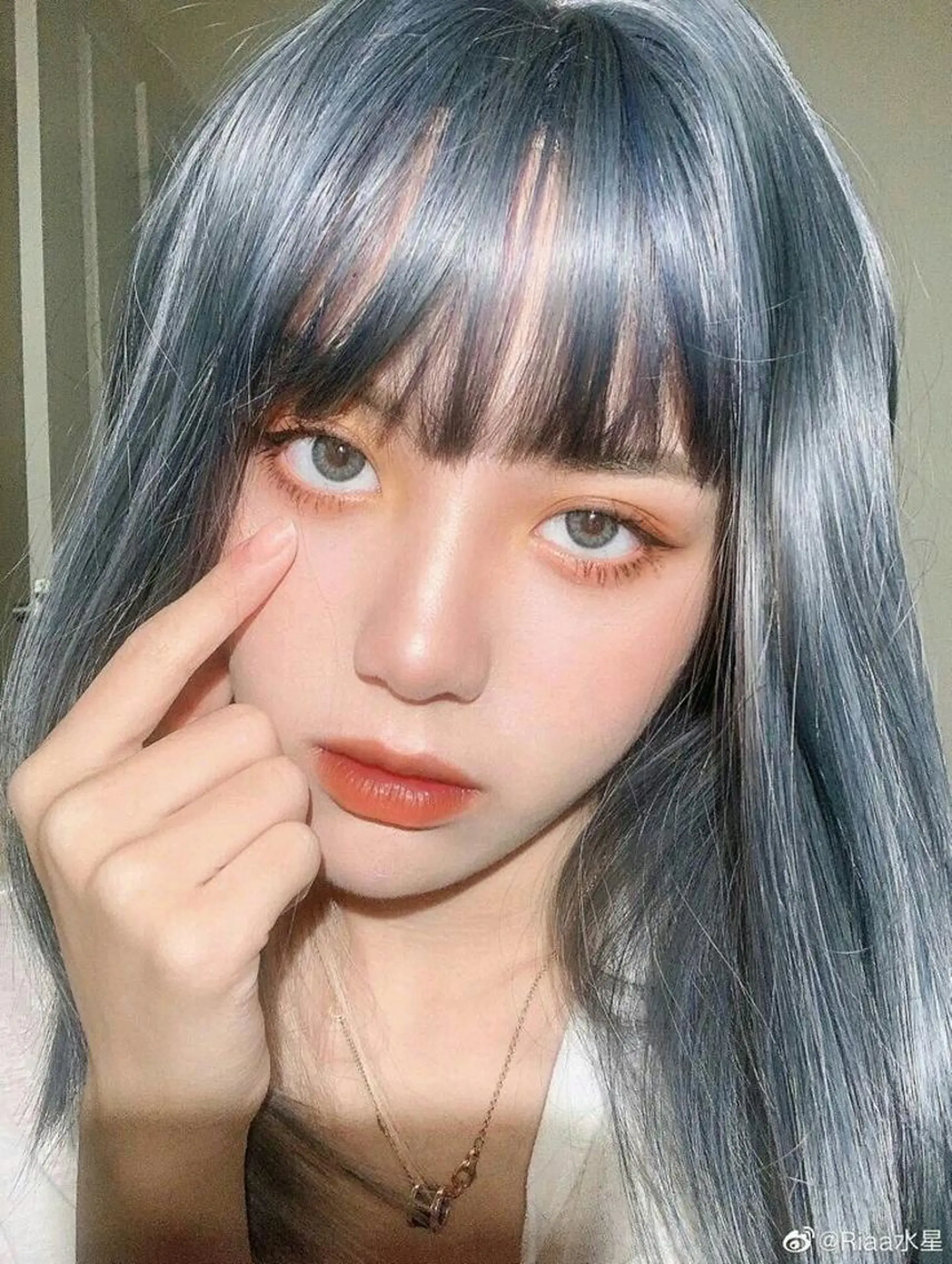 セミロング カラー ヘアアレンジ イヤリングカラー ハイトーンカラー インナーカラー ヘアカラー トリートメント ヘッドスパ Mizobe misakiのヘアスタイル