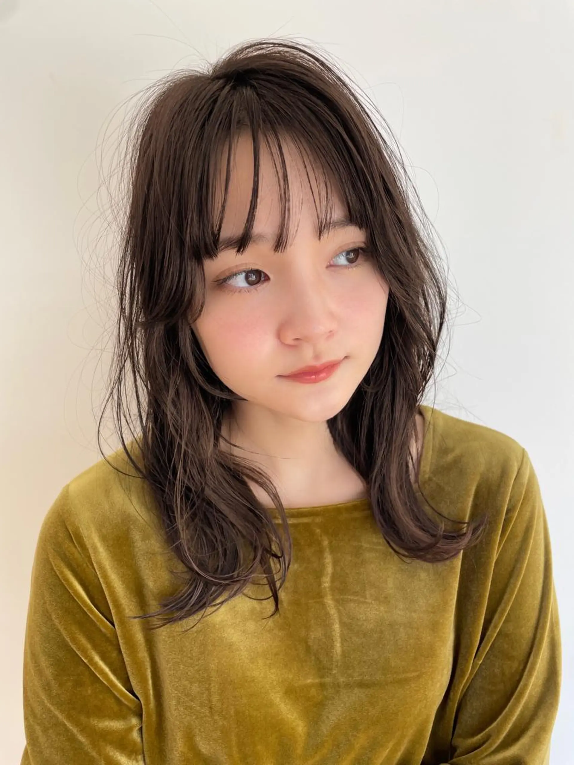 セミロング カラー 梅田美容室 山崎海波のヘアスタイル