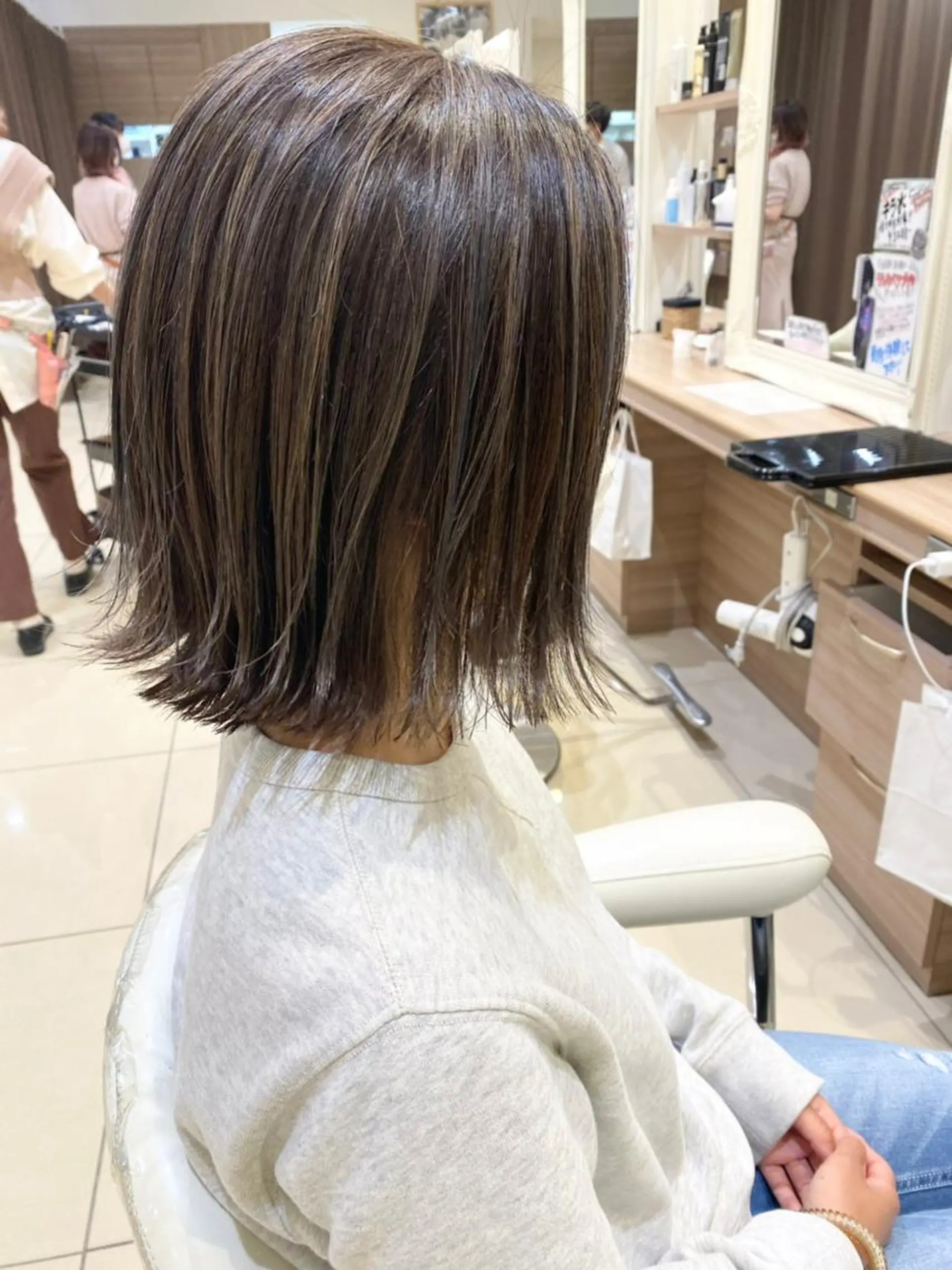 ミディアム カラー まとまる艶髪艶カラー 🎀内田さわか💛のヘアスタイル