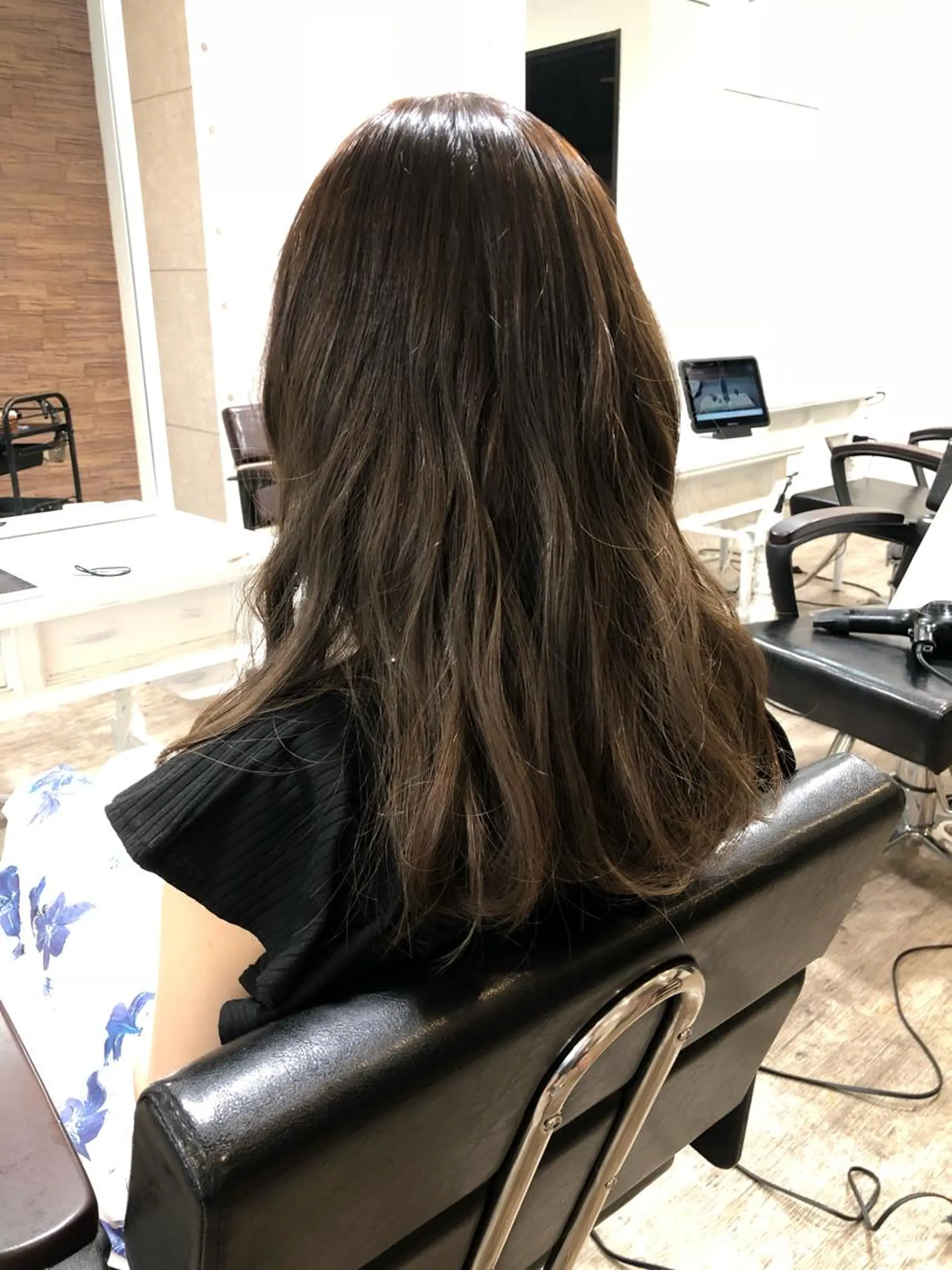 セミロング RecheRche 池袋のヘアスタイル