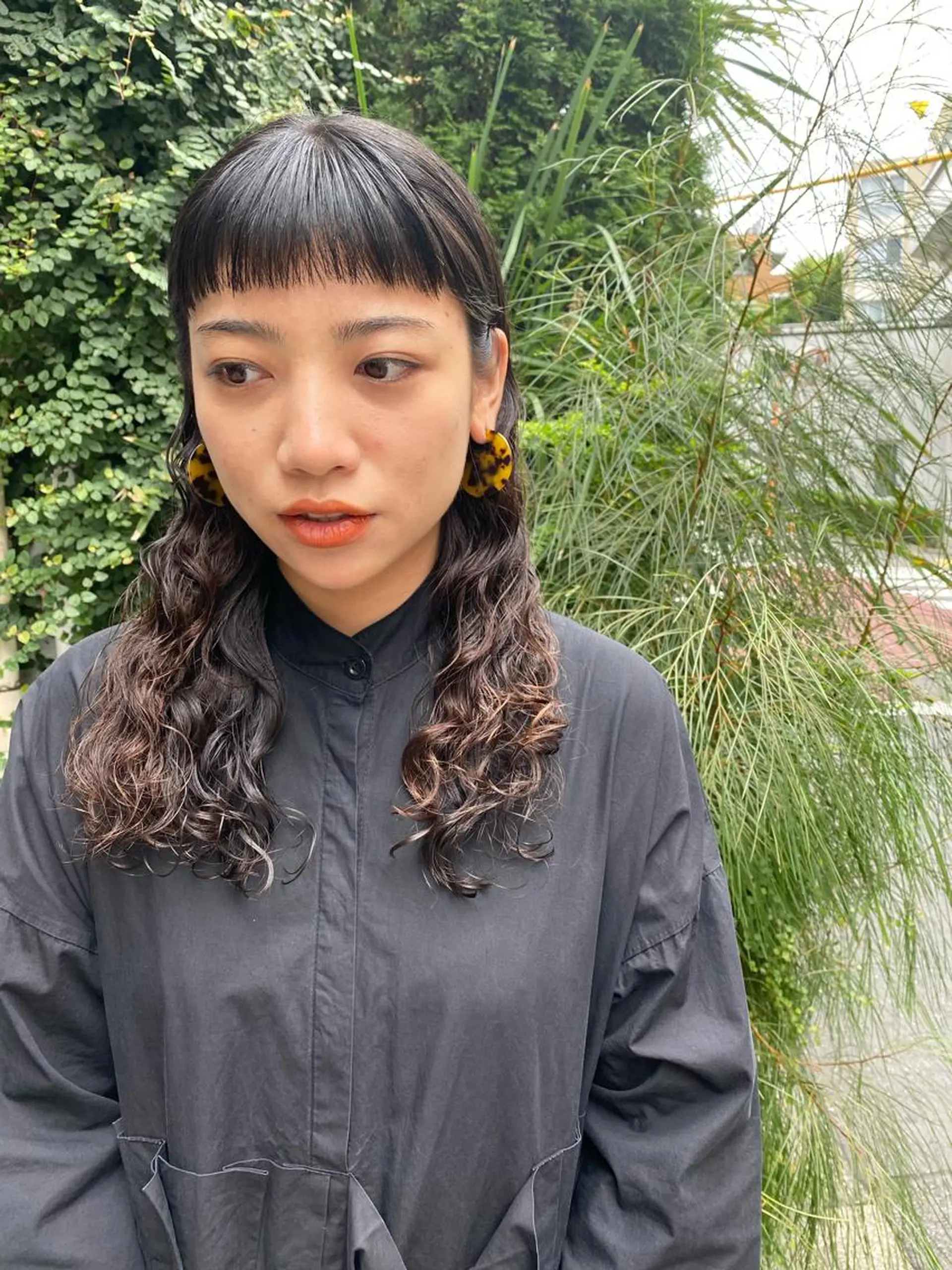 セミロング カラー パーマ セミロングパーマ オン眉 スパイラルパーマ hemm,hemm.所属・ショート・ボブ MIKUのヘアスタイル