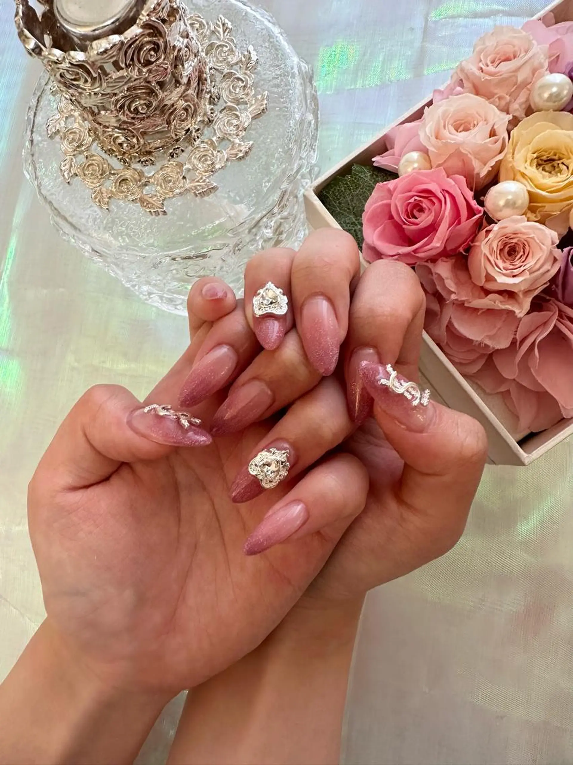 ネイル 長さ出し CREVIO 小美玉店所属・CREVIO小美玉店 店長RIRIのネイルデザイン