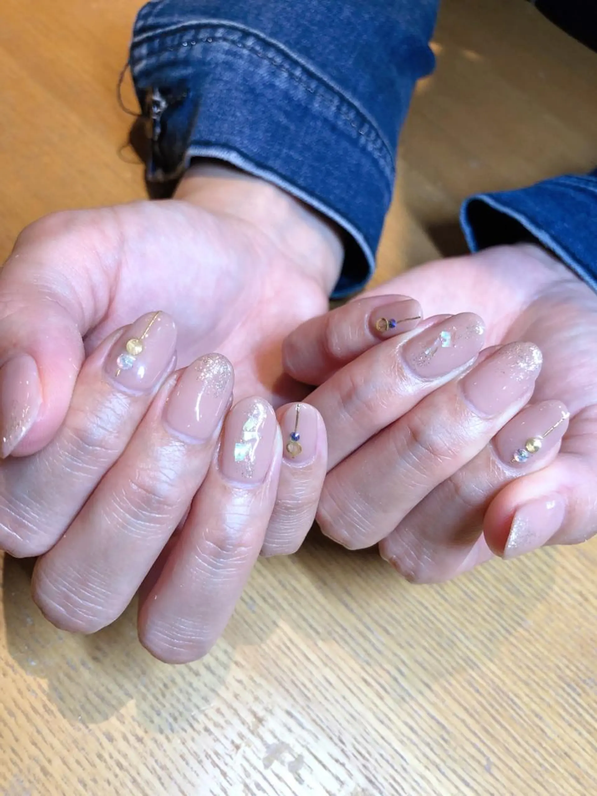 ネイル iiloo aromaworksのネイルデザイン