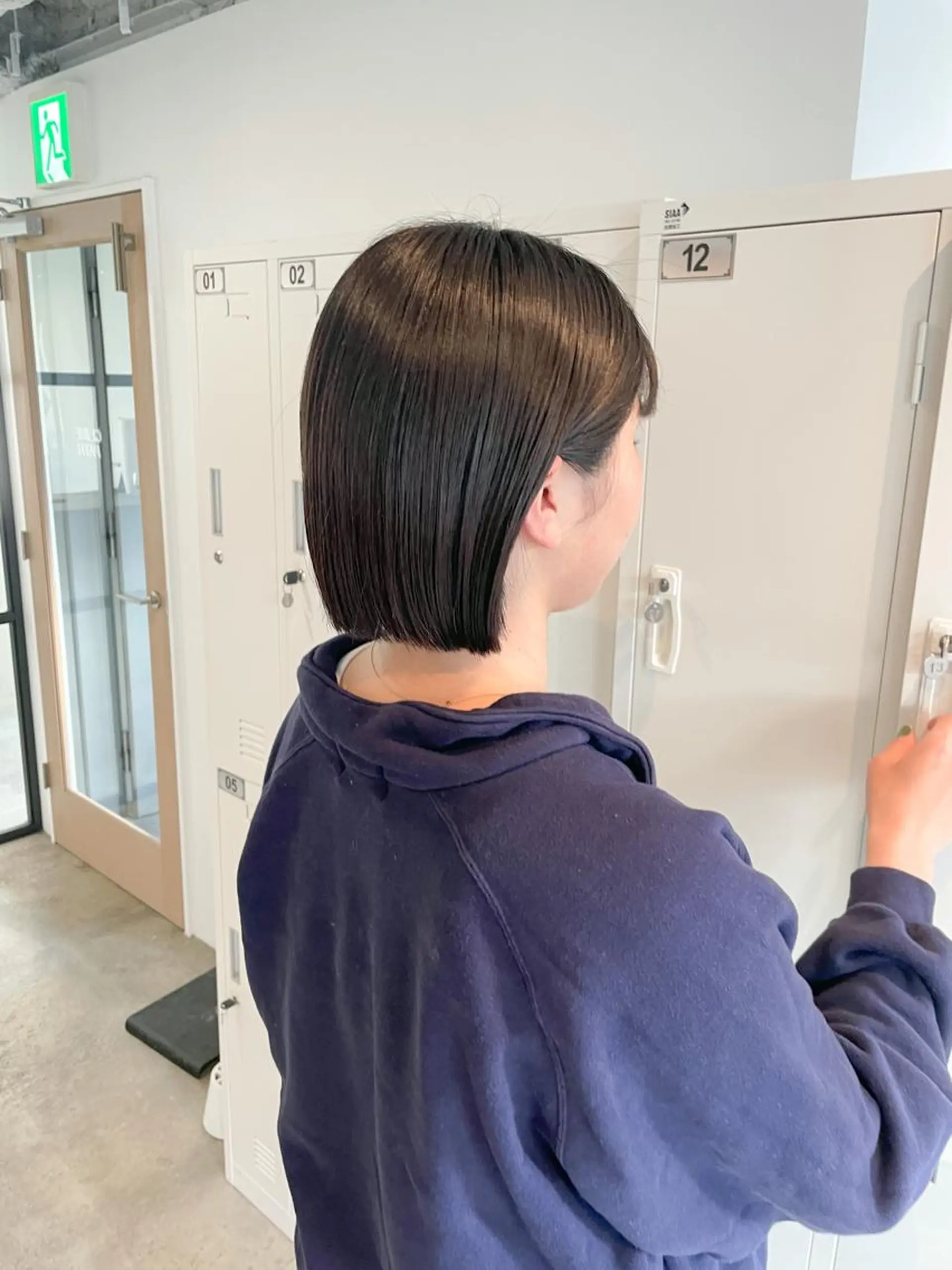 ショート カラー 切りっぱなしボブ アッシュ グレージュ ボブ カット ヘアカラー トリートメント Takuma Suzuki中目黒のヘアスタイル
