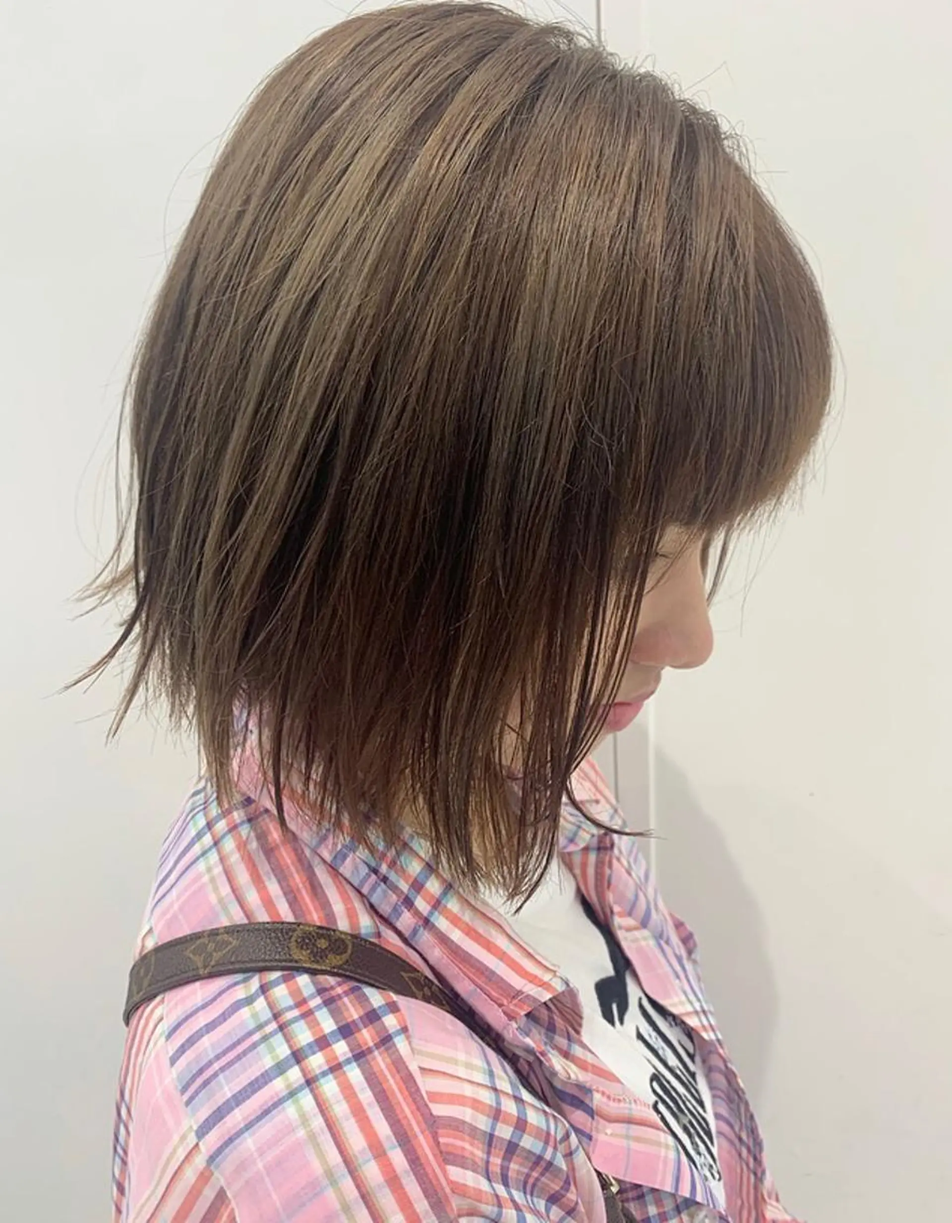 ショート カラー バレイヤージュ ベージュカラー レイヤーカット カット ヘアカラー トリートメント 透明感♡︎♡︎ 佐々木早苗のヘアスタイル