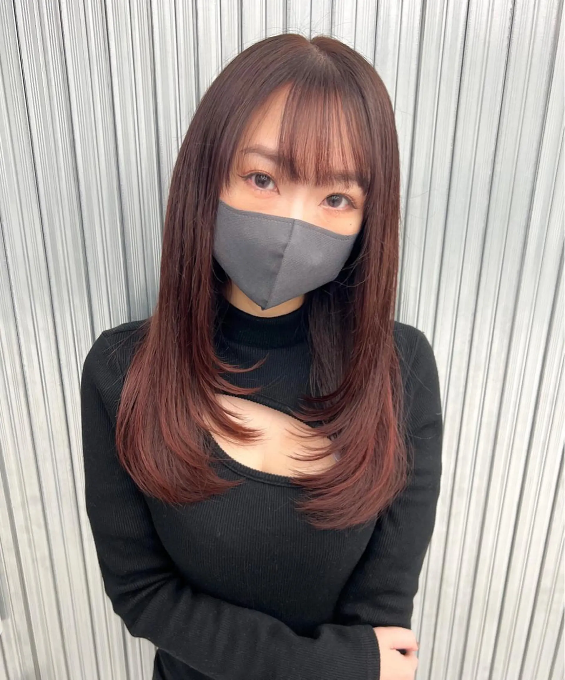 セミロング 顔まわりレイヤー 顔周りカット レイヤーカット 小顔カット ▽□□▽kva所属・小倉 浩士のヘアスタイル