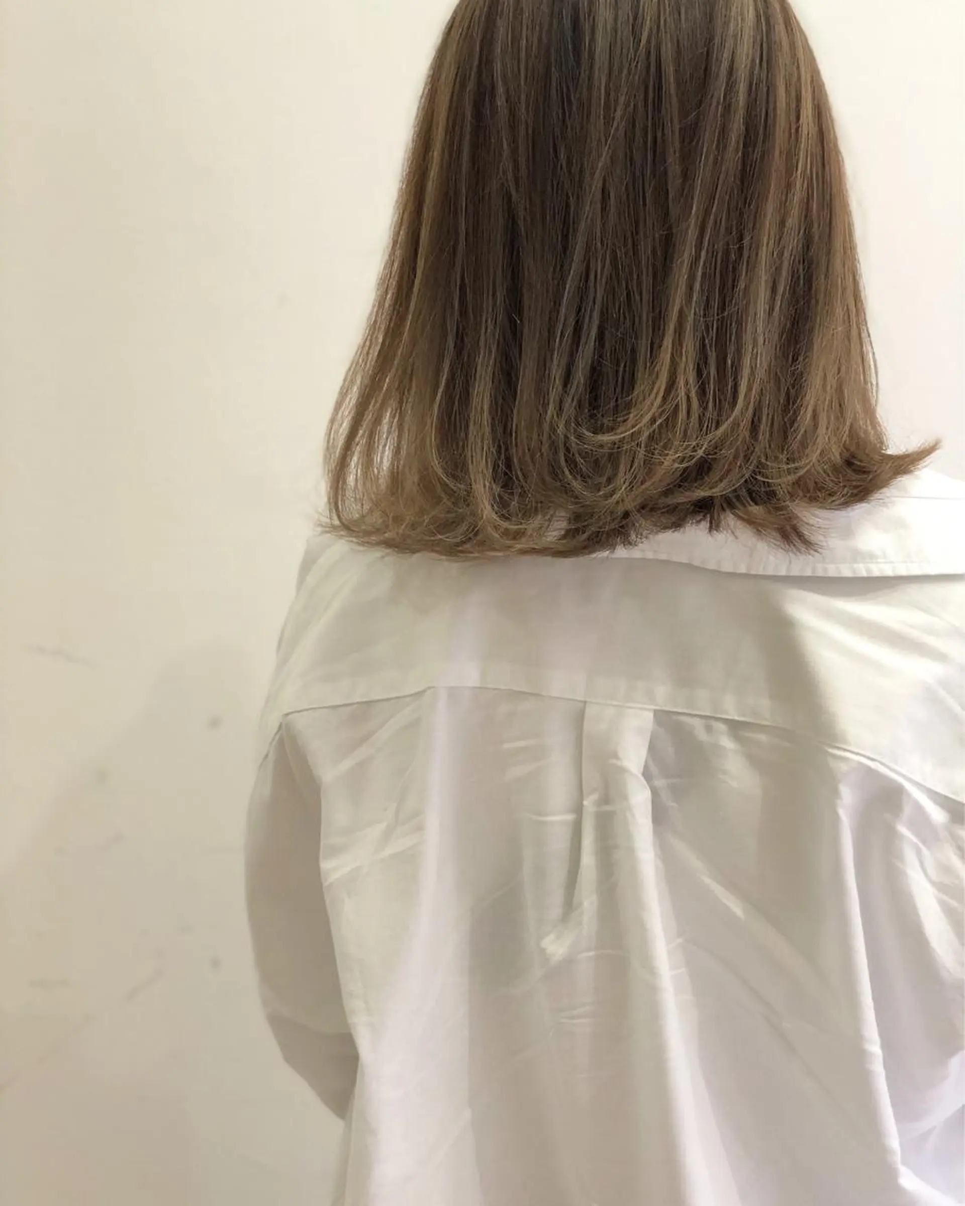 ミディアム カラー ベージュカラー ミルクティーベージュ Tao所属・藤川 大智のヘアスタイル