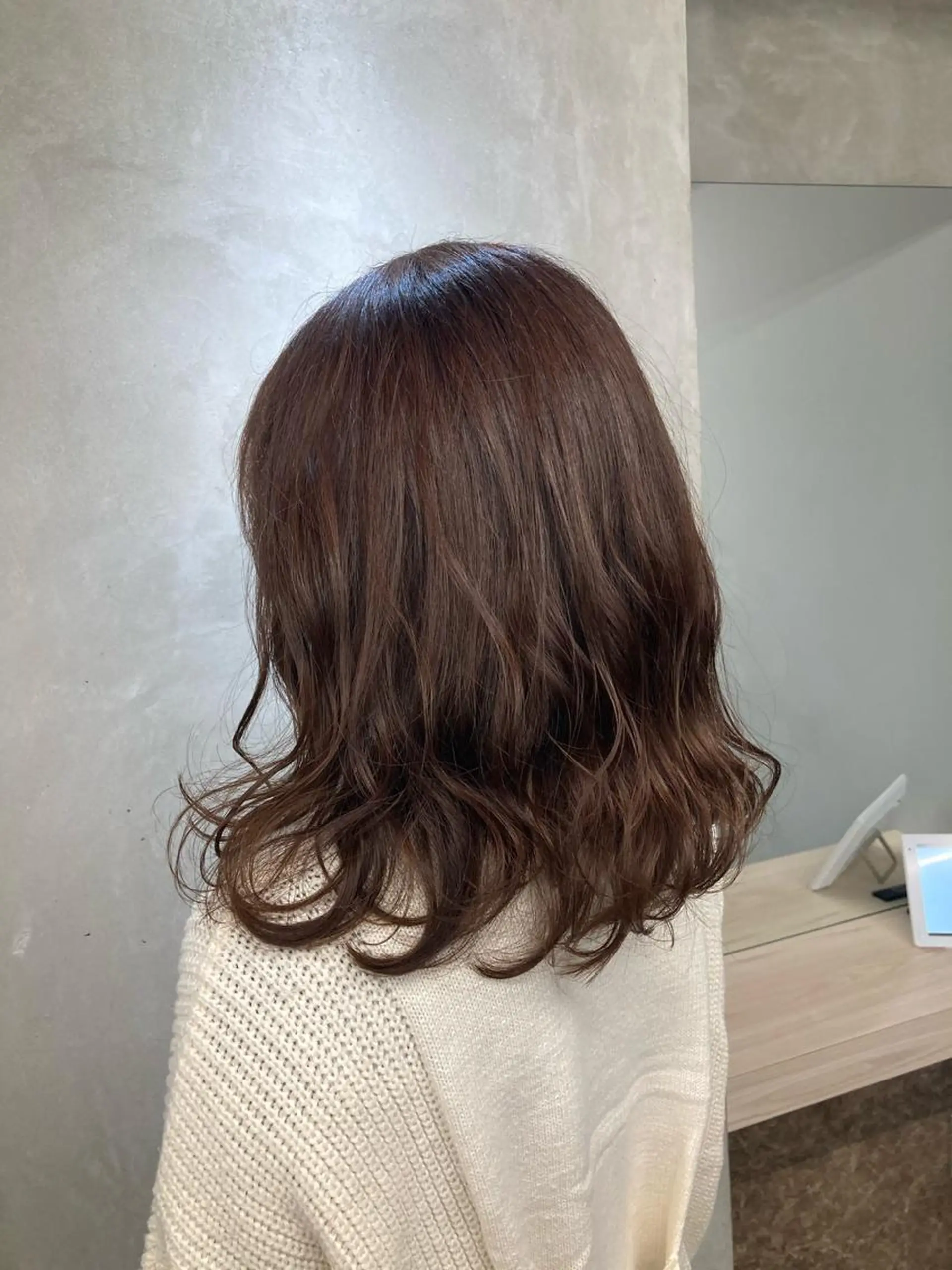 ミディアム カラー ベージュカラー ミルクティーベージュ ブリーチ&似合せボブ 田中寛十のヘアスタイル