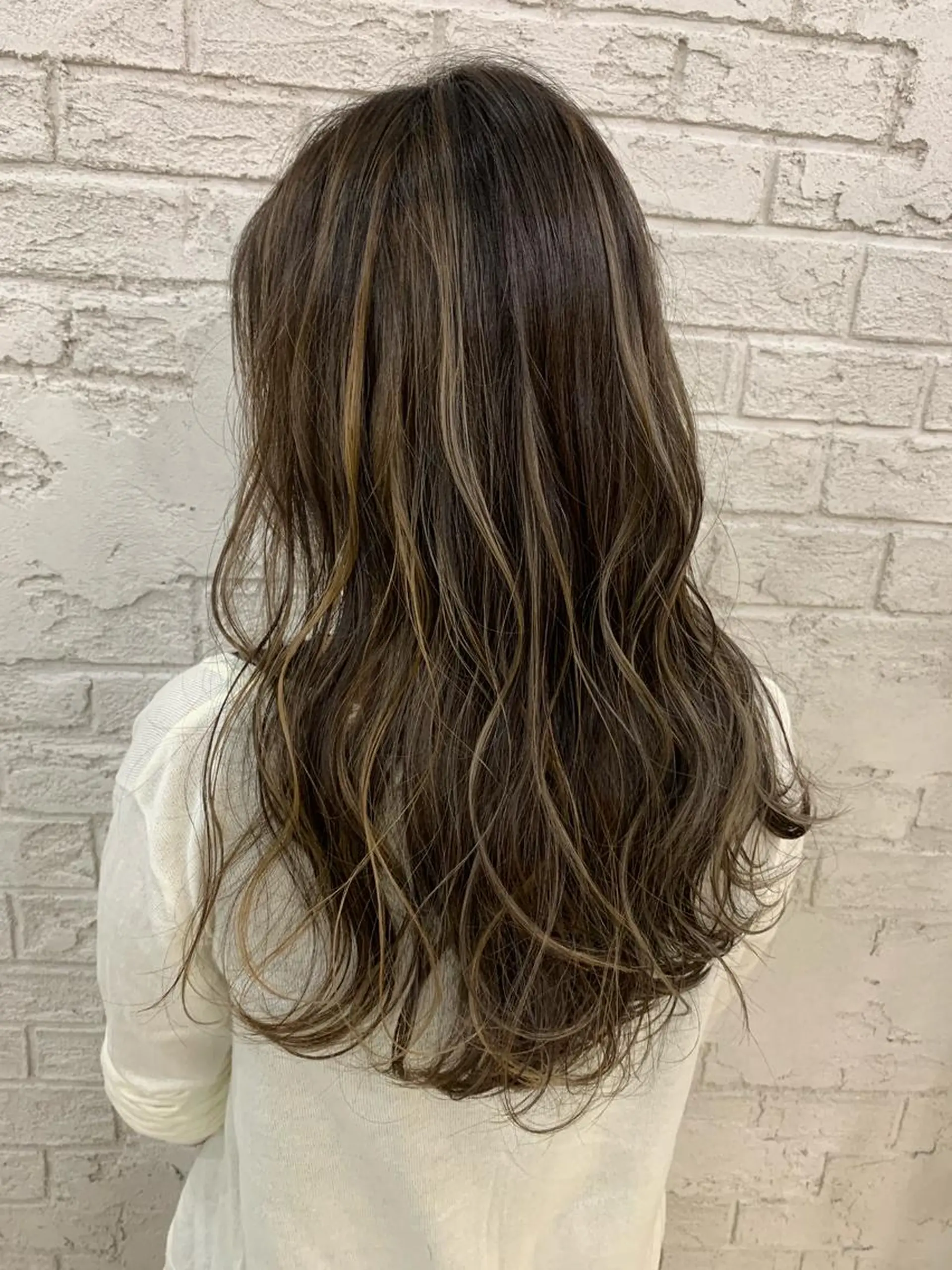 ロング ハイライト 🇺🇸ハイライト特 化美容師🇺🇸漆沢のヘアスタイル