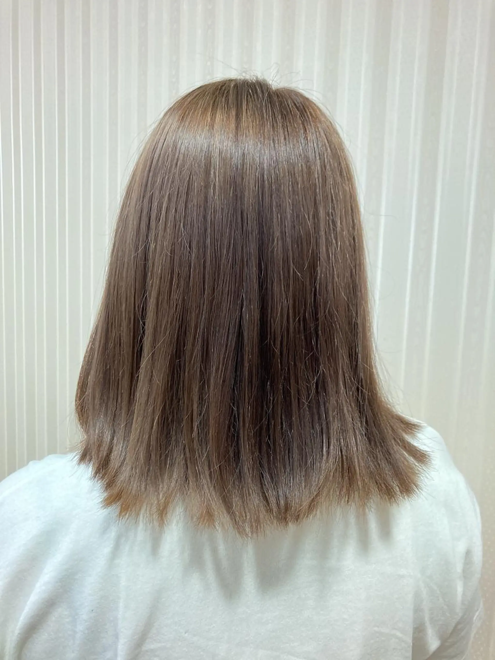 ミディアム カラー ベージュカラー ブリーチ 透明感カラー RITA'S所属・谷口 真代のヘアスタイル