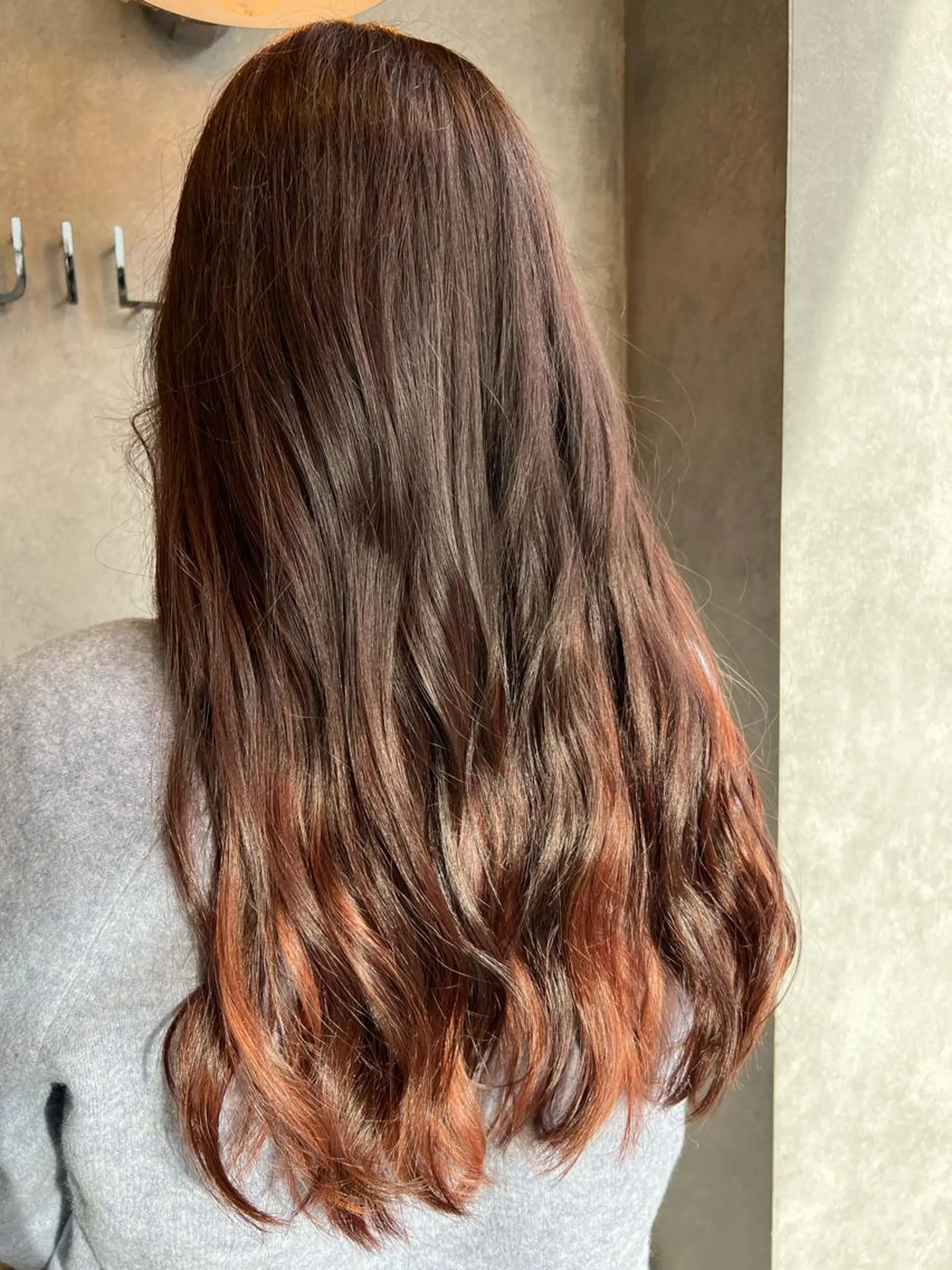 ロング カラー N°jillva 𝑘𝑎𝑟𝑖𝑛のヘアスタイル