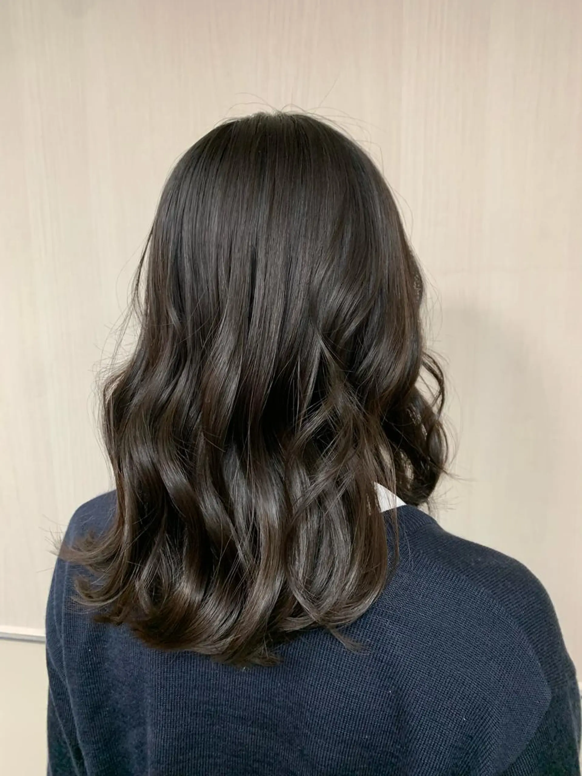 セミロング ウスイマイコ カット/ケアカラーのヘアスタイル