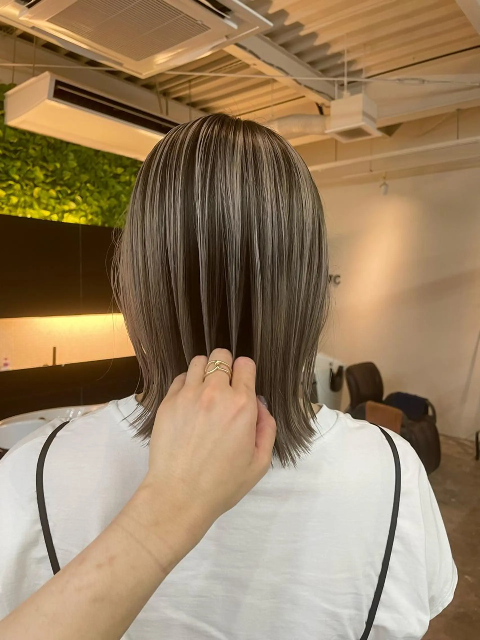 ミディアム 竹田 千紘のヘアスタイル