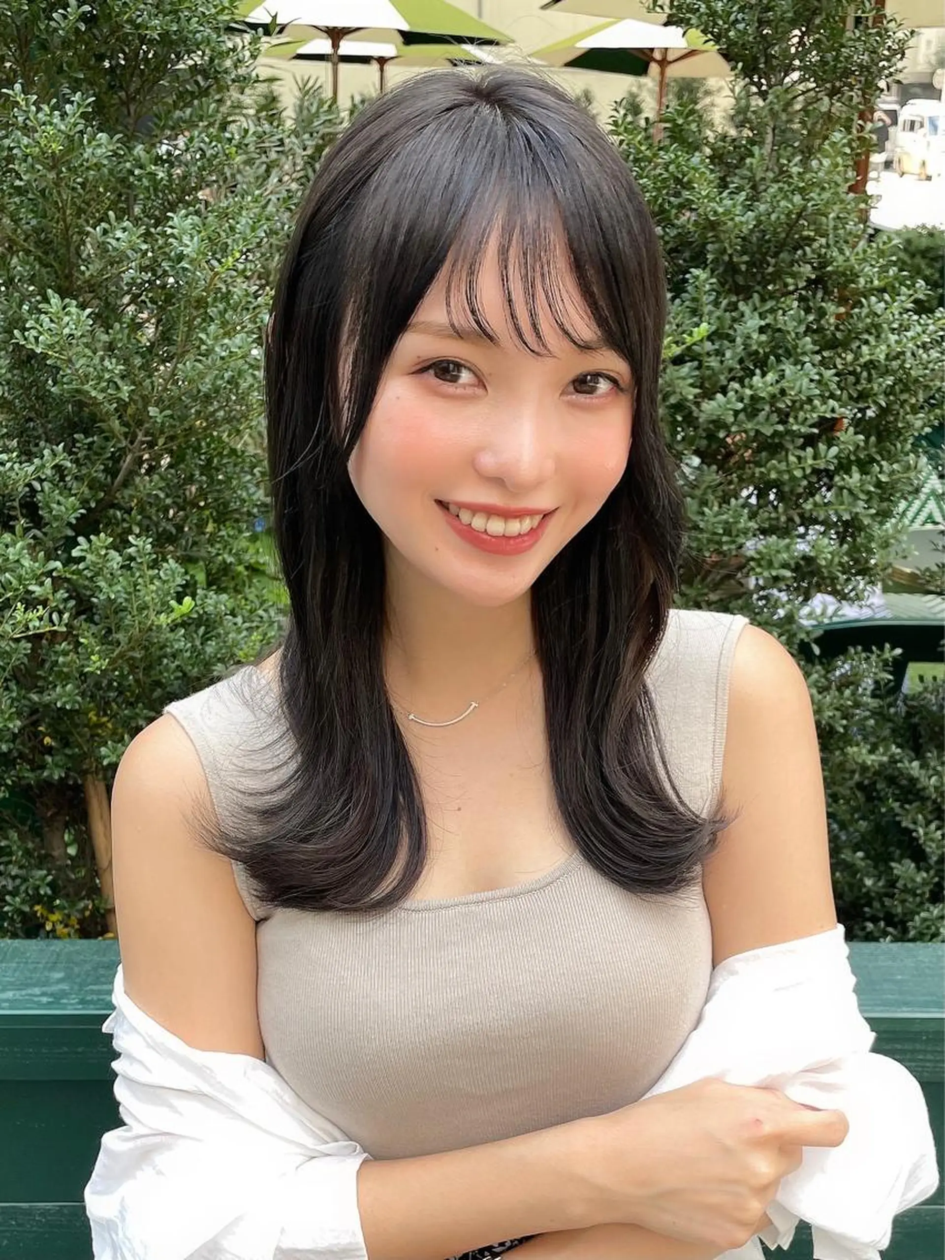 ロング カラー ベージュカラー 黒髪 ブリーチ ダブルカラー グレージュ 💎小顔前髪& カラー💎片桐雄一のヘアスタイル