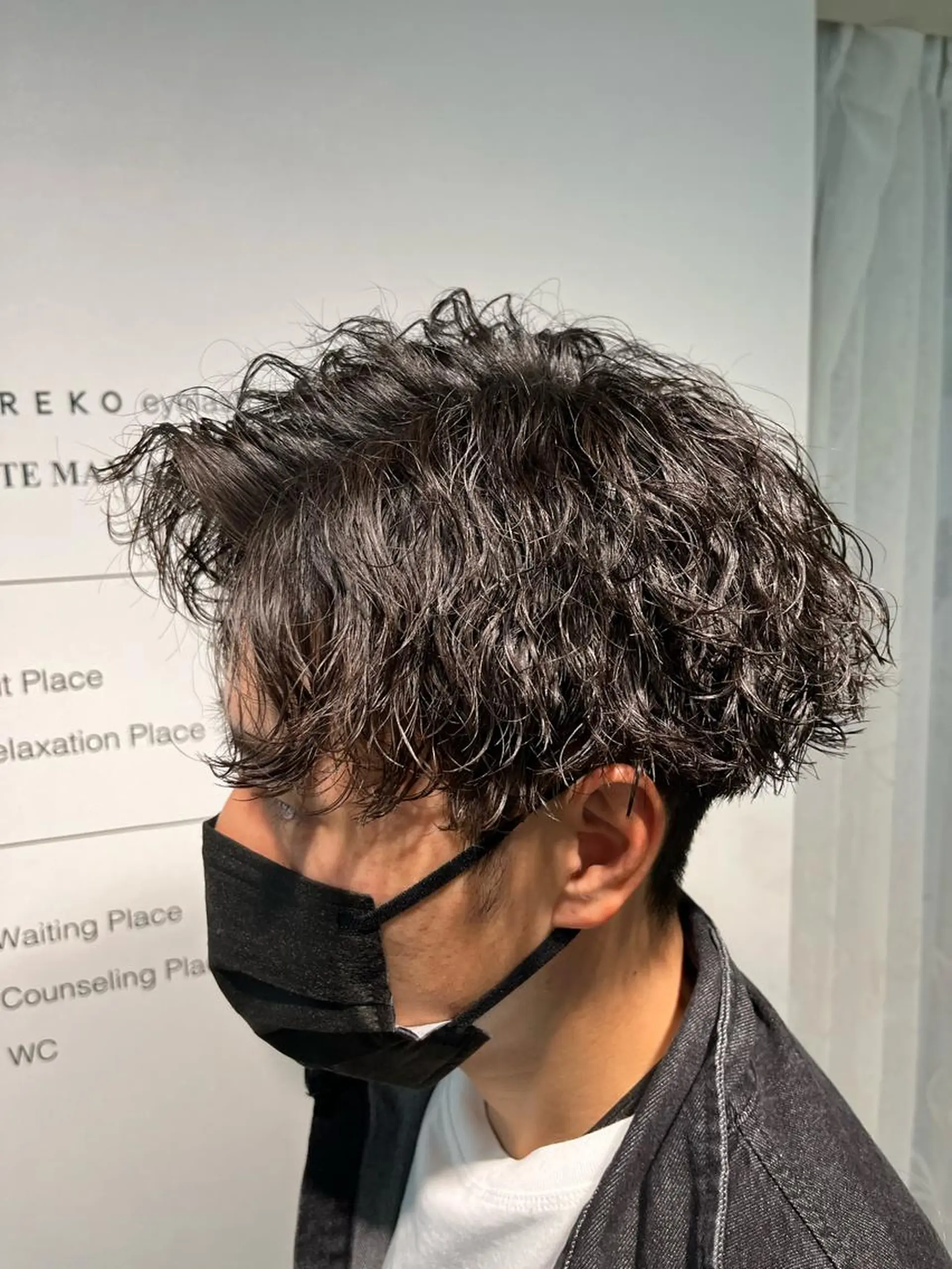 ショート パーマ メンズ メンズパーマ 波巻きパーマ APREKO RIKUのヘアスタイル