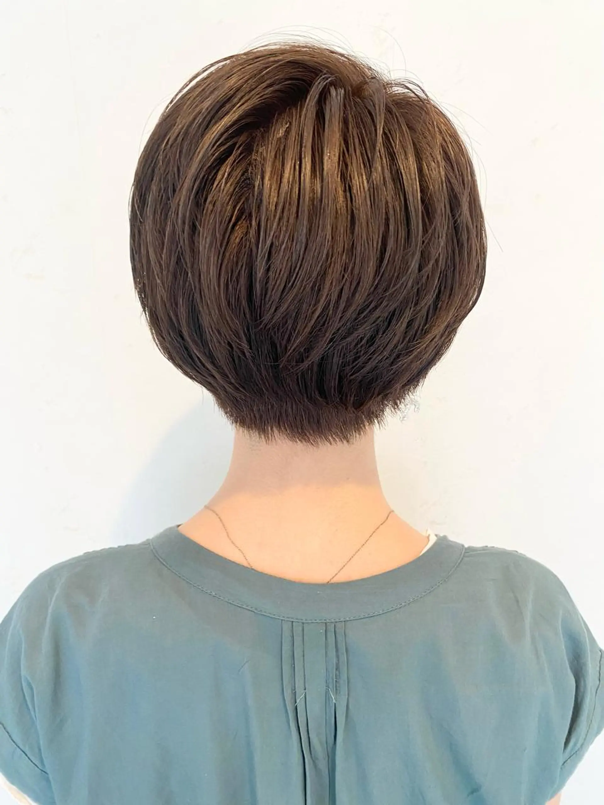 ショート カラー The book hand salon所属・伊藤 さやかのヘアスタイル