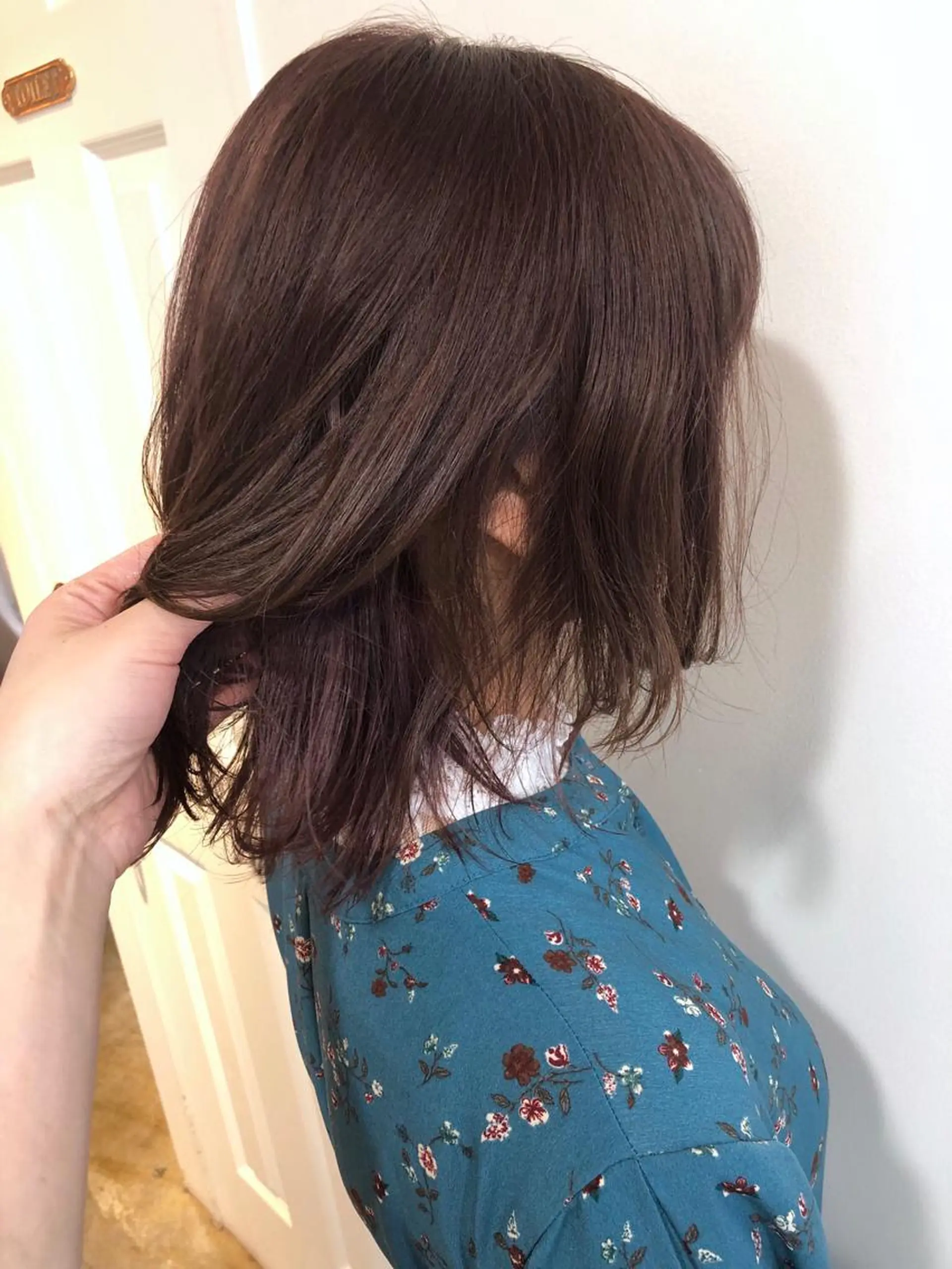 ミディアム カラー ヘアアレンジ MIOベージュカラー 柔らかいカラーのヘアスタイル