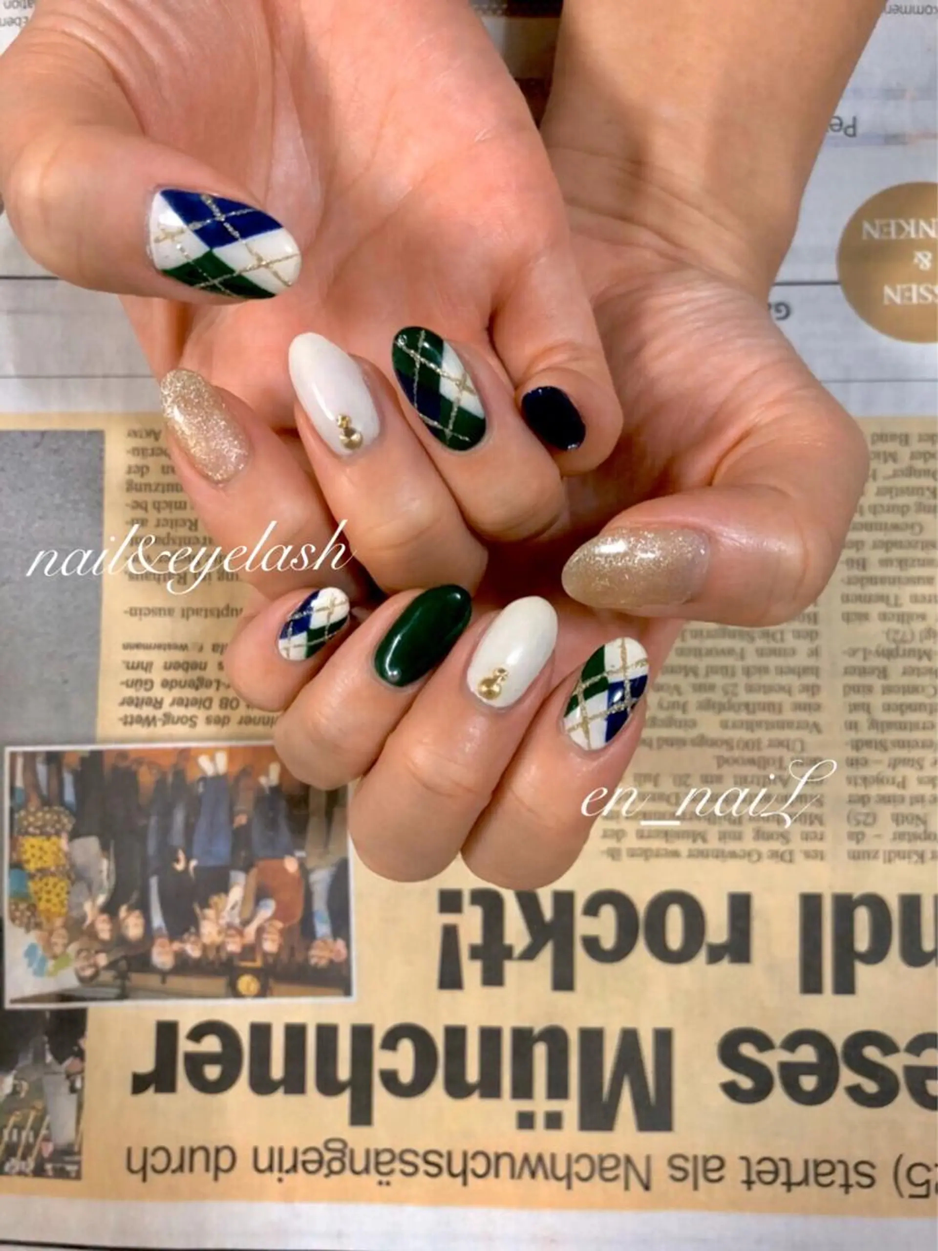 ミディアム ネイル ＥＮＮＡＩＬ野中本店所属・EN_NAIL 野中本店Ayakaのネイルデザイン