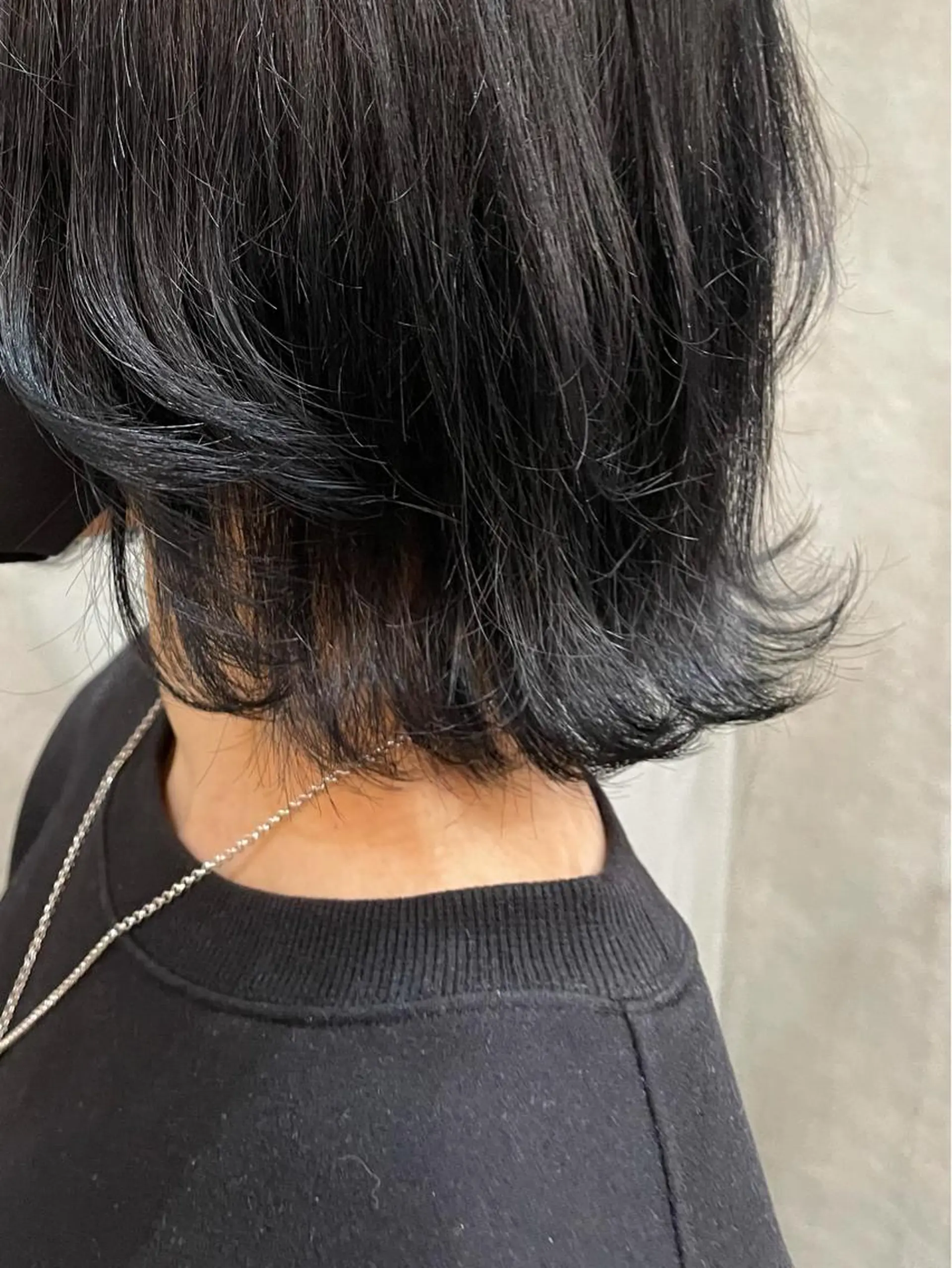 ミディアム カラー 黒髪 グレーブラック 【ピンク/韓国ヘア/ ヘアセット】亜海のヘアスタイル