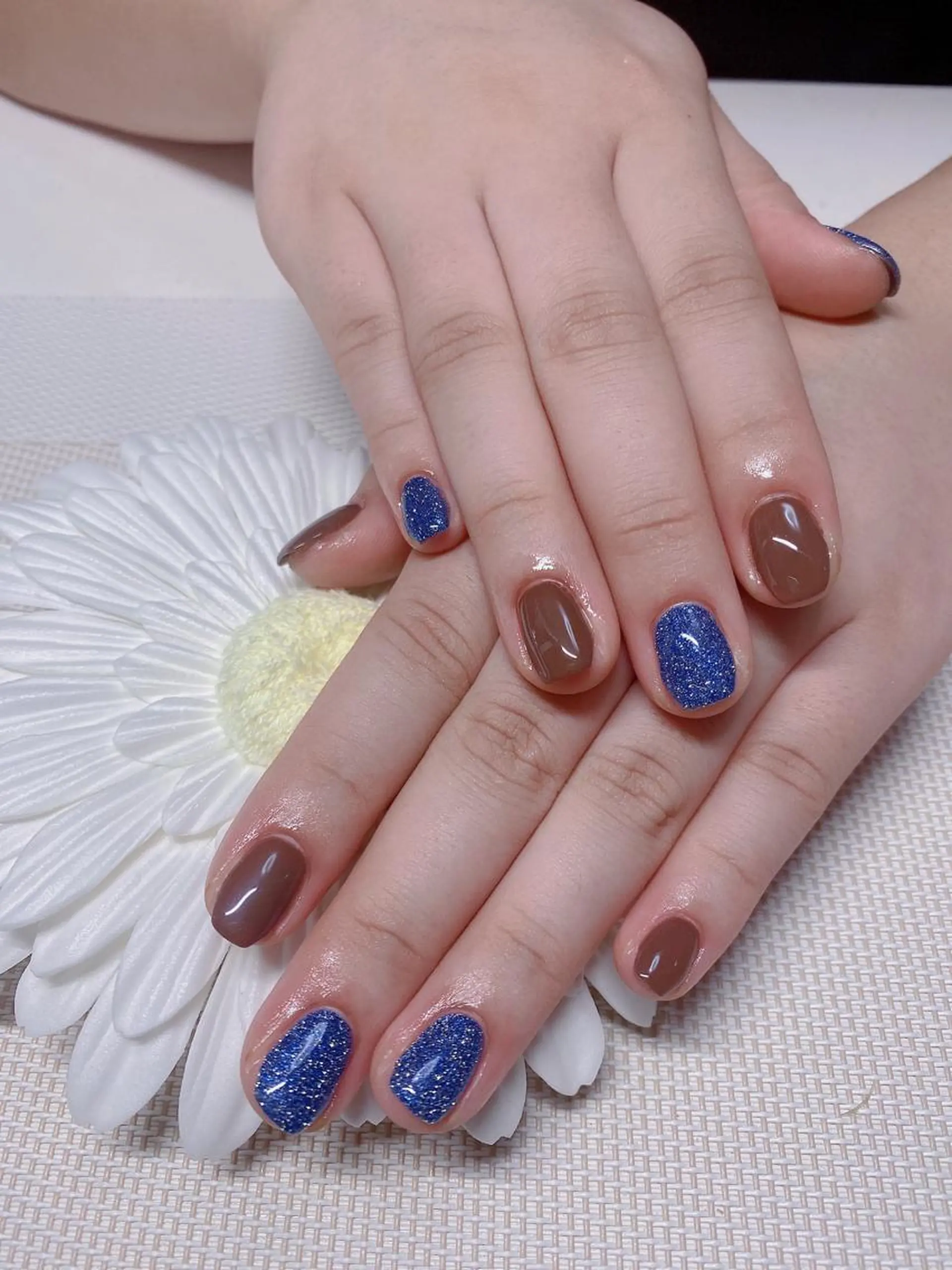 ネイル ブルー ブラウン フラッシュネイル ワンカラーネイル Jasmine nailsalon所属・ジャスミン ネイルサロンのネイルデザイン