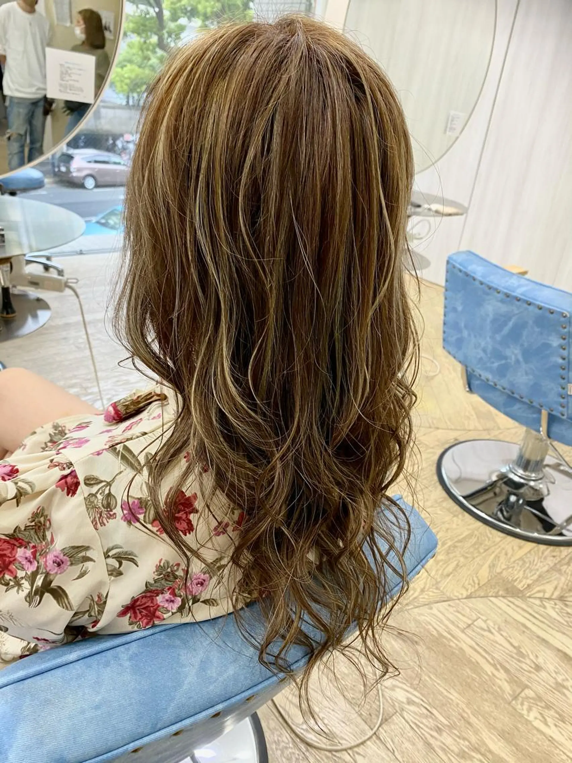 ロング カラー ヘアアレンジ アッシュ ベージュカラー ハイライトカラー ハイライト カット トリートメント replica上大岡所属・松井 敬太郎のヘアスタイル