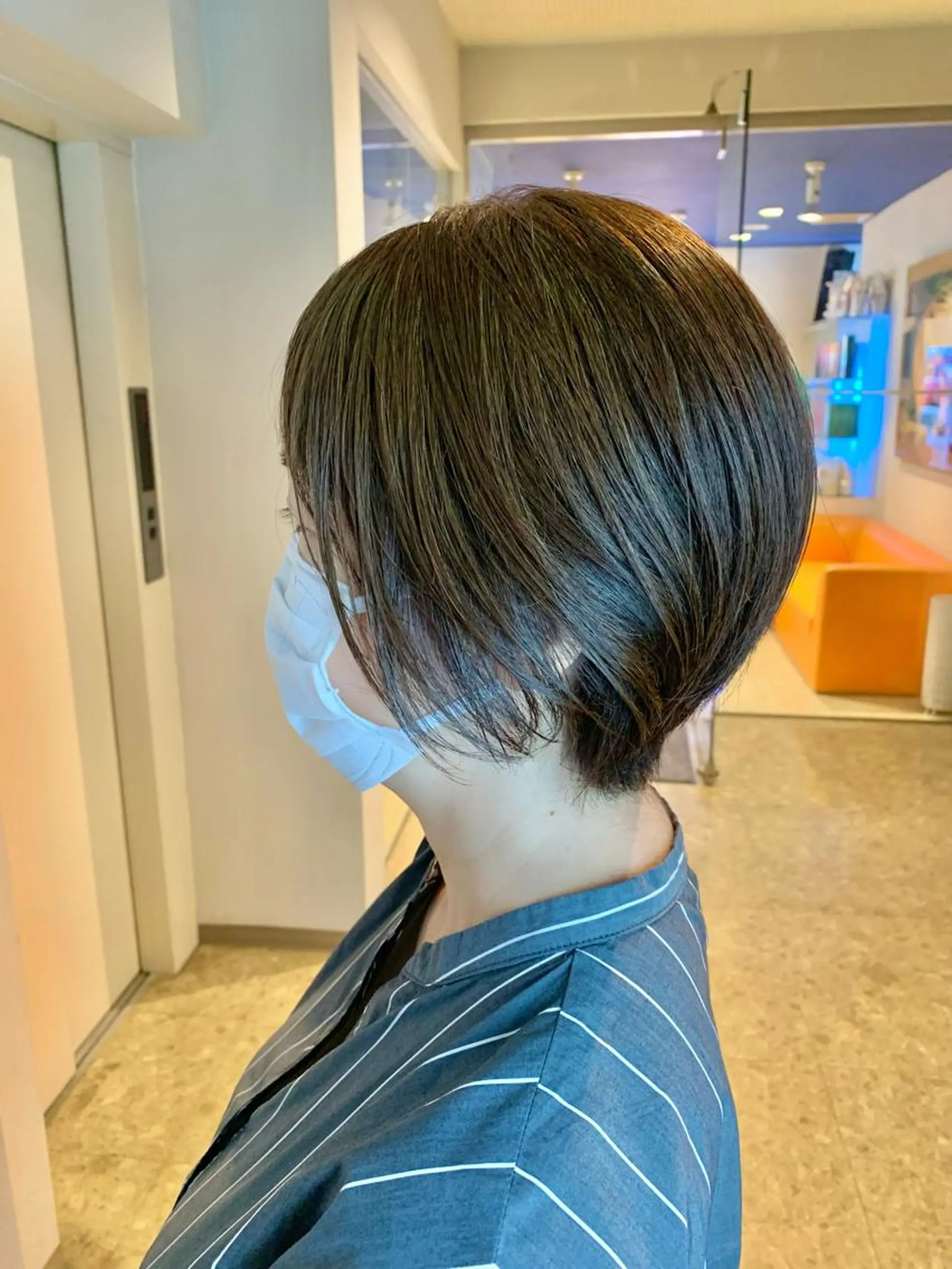 ショート カラー カット 縮毛矯正 うしだ かおるのヘアスタイル