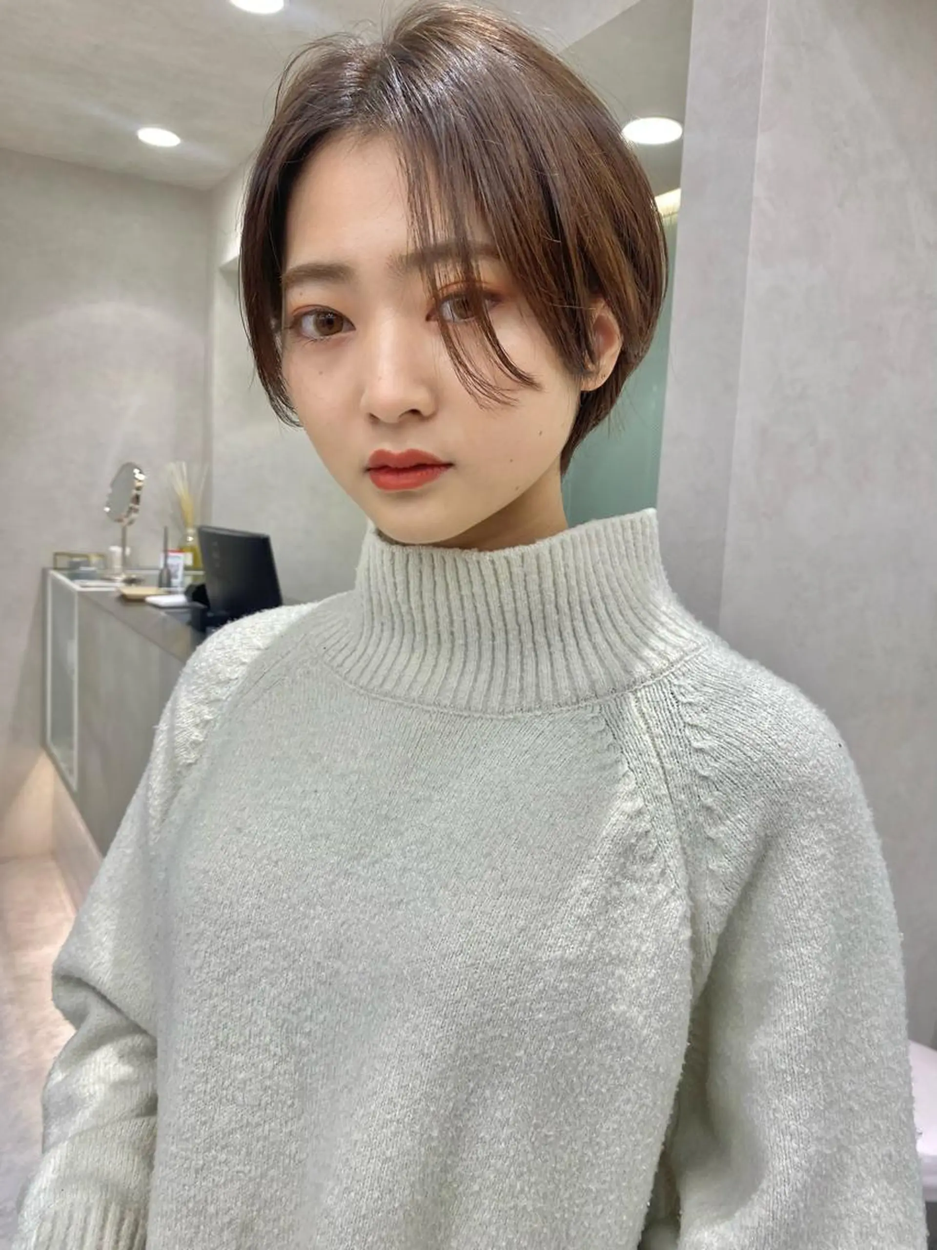 ショート ボブ ショートヘア 小顔カット かえ🩶韓国ボブ🎀 透明感カラー🥣のヘアスタイル