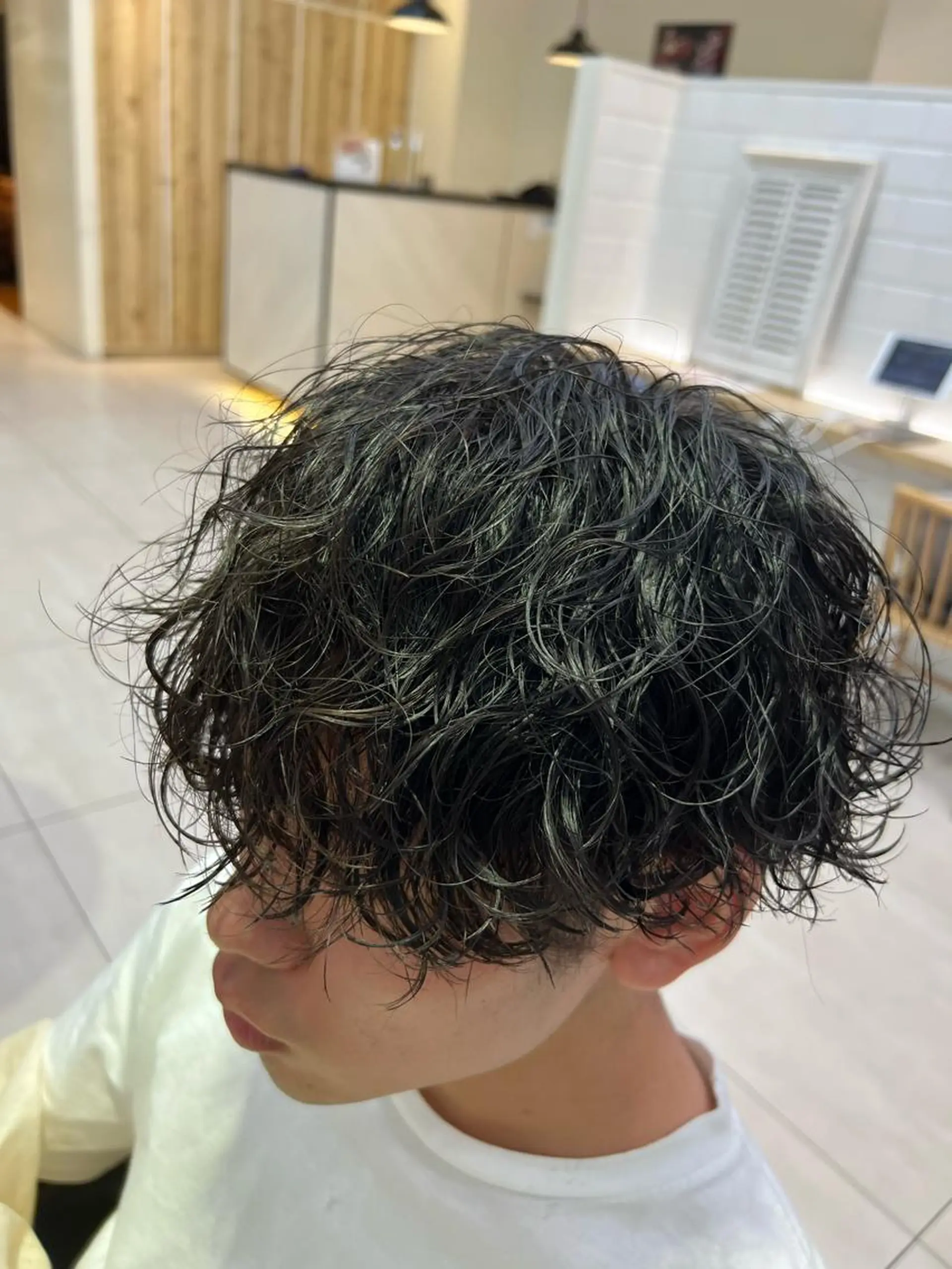 ショート メンズパーマ 岩成健志郎のヘアスタイル