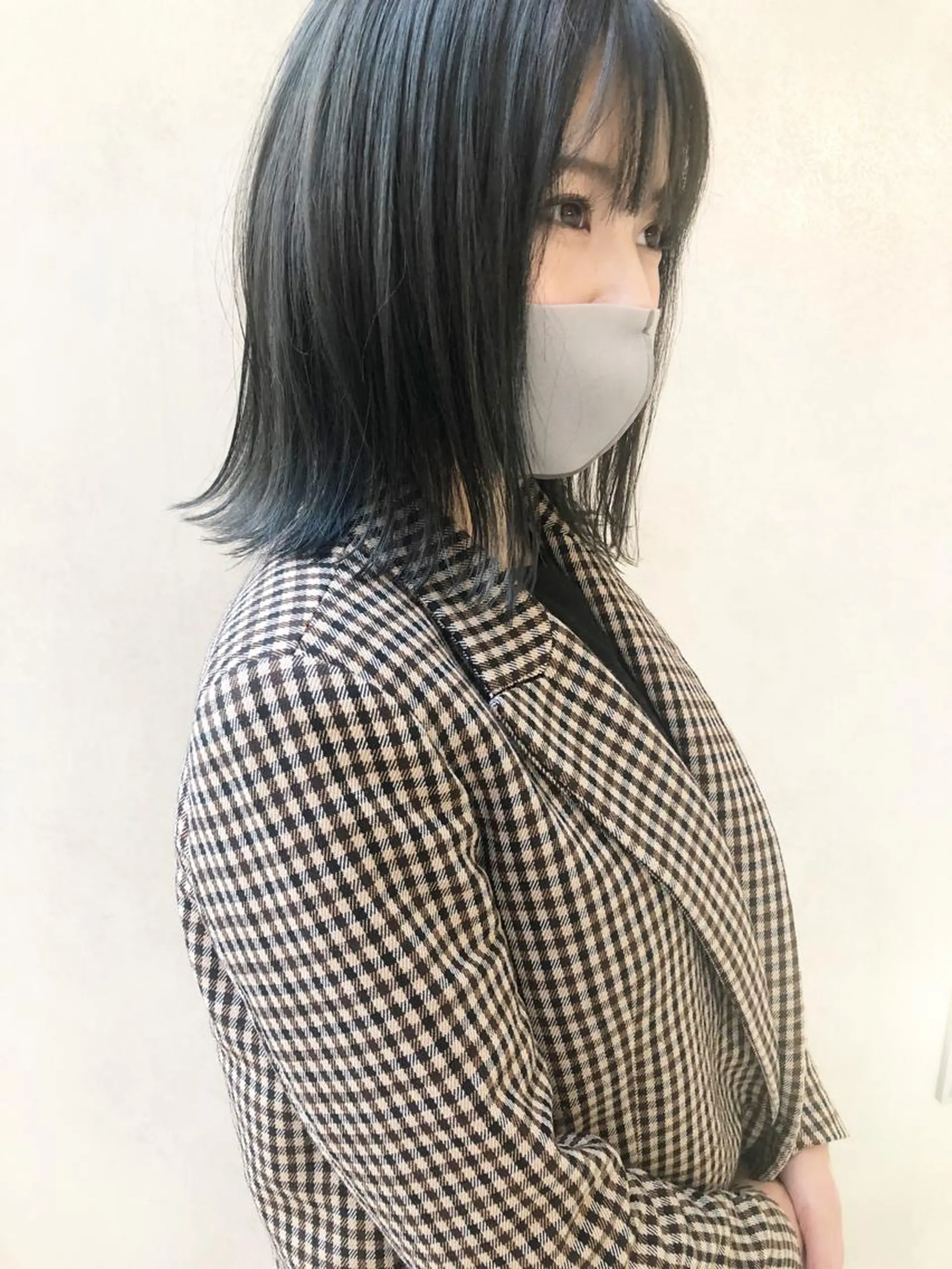 ミディアム カラー ブリーチ グレージュ ケアブリーチ/ エクステ/レイヤーのヘアスタイル